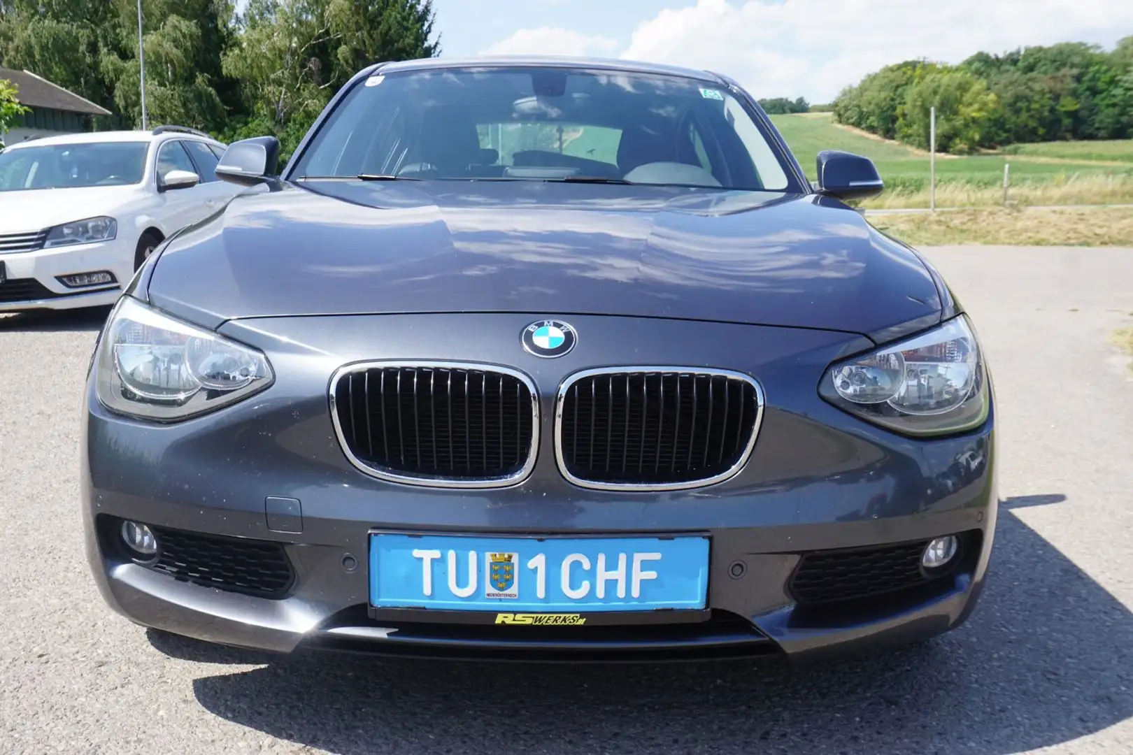BMW 116 i Grau - 1
