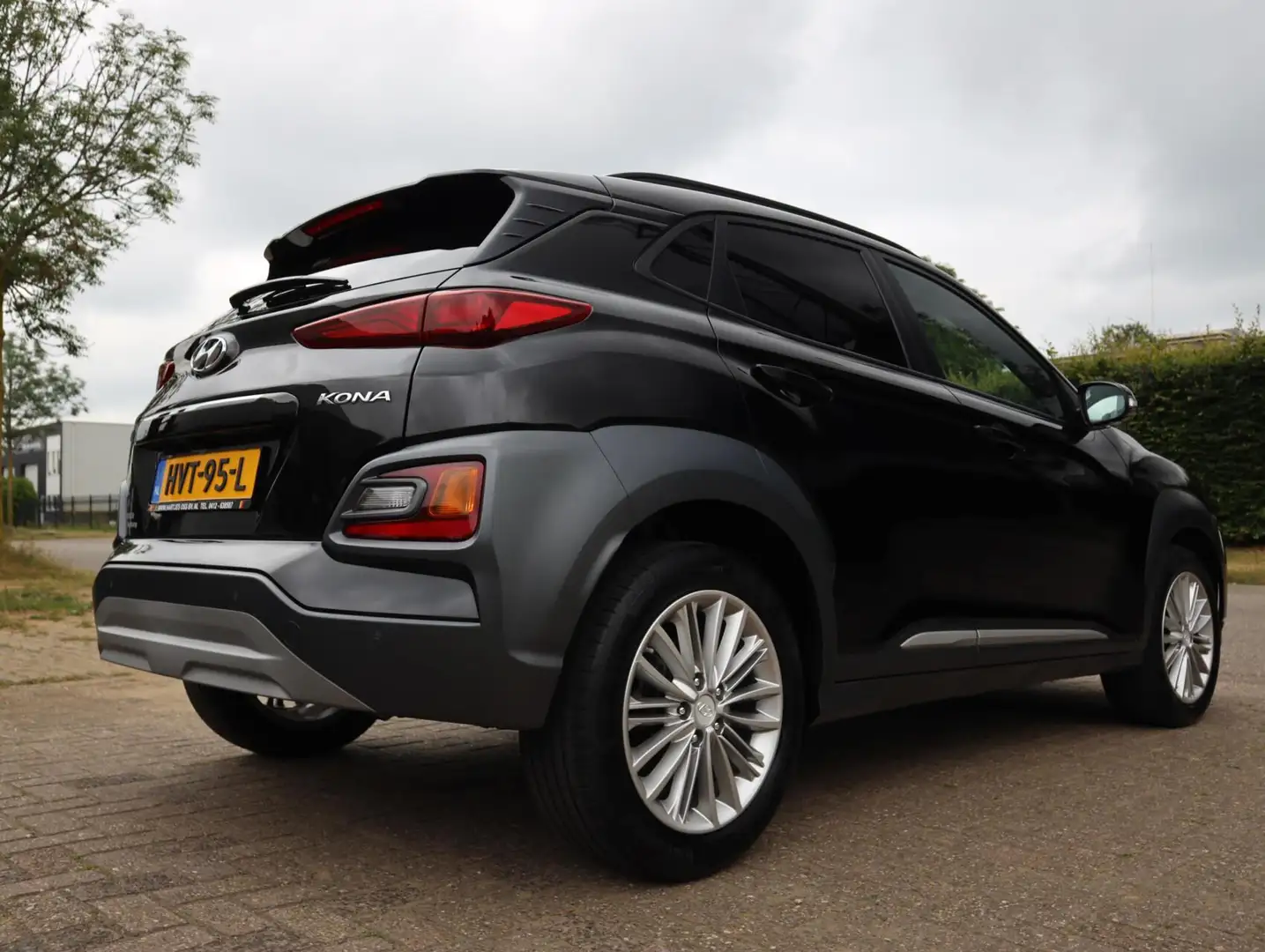 Hyundai KONA 1.0 T-GDI Premium (Vol-Opties!) 1e eigenaar Nero - 2
