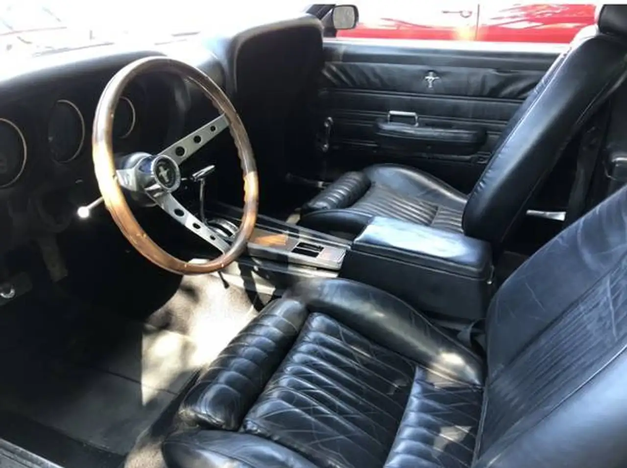 Ford Mustang Fastback Aut., foto 6