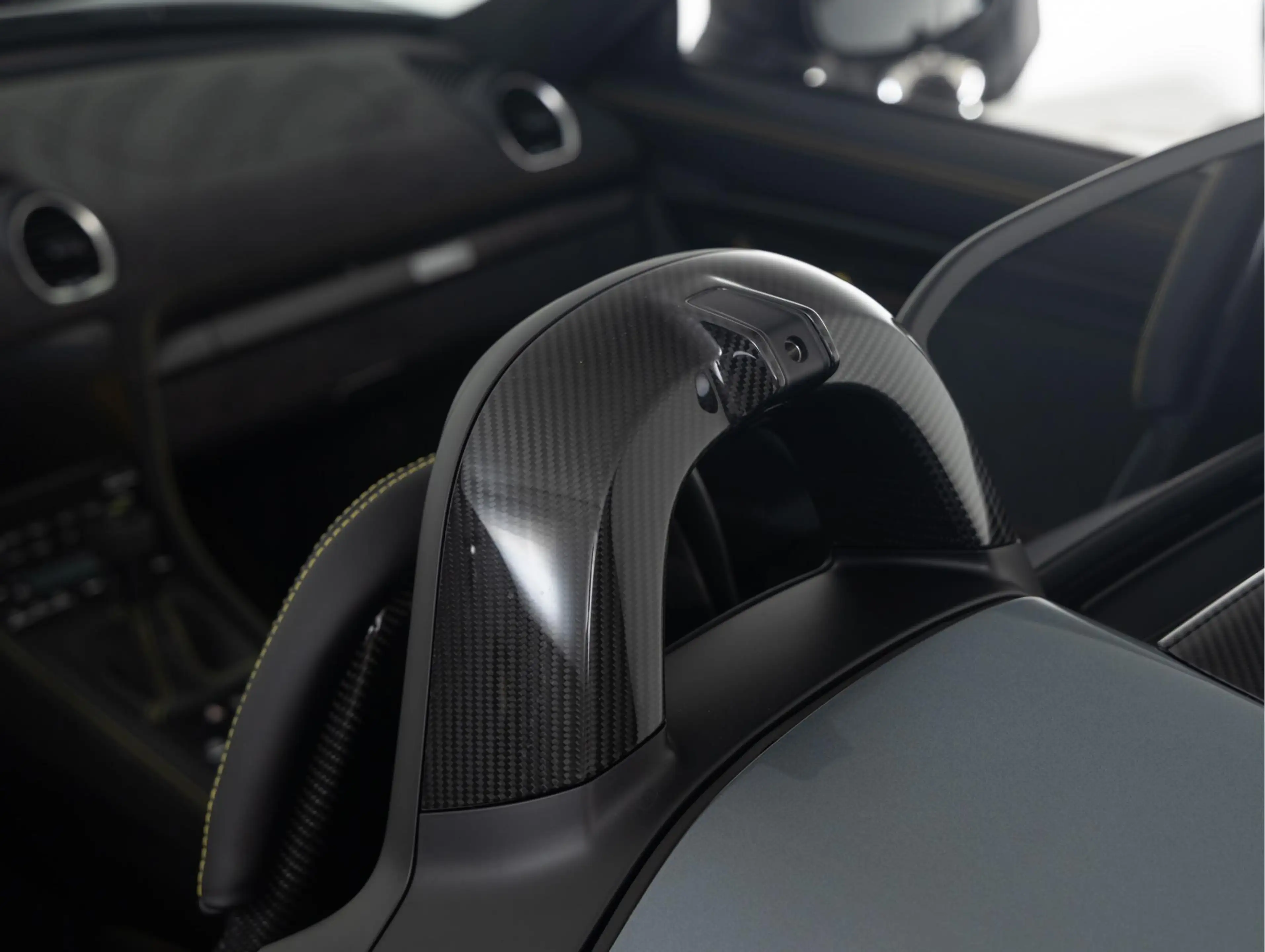 Porsche 718 Spyder RS — photo 32
