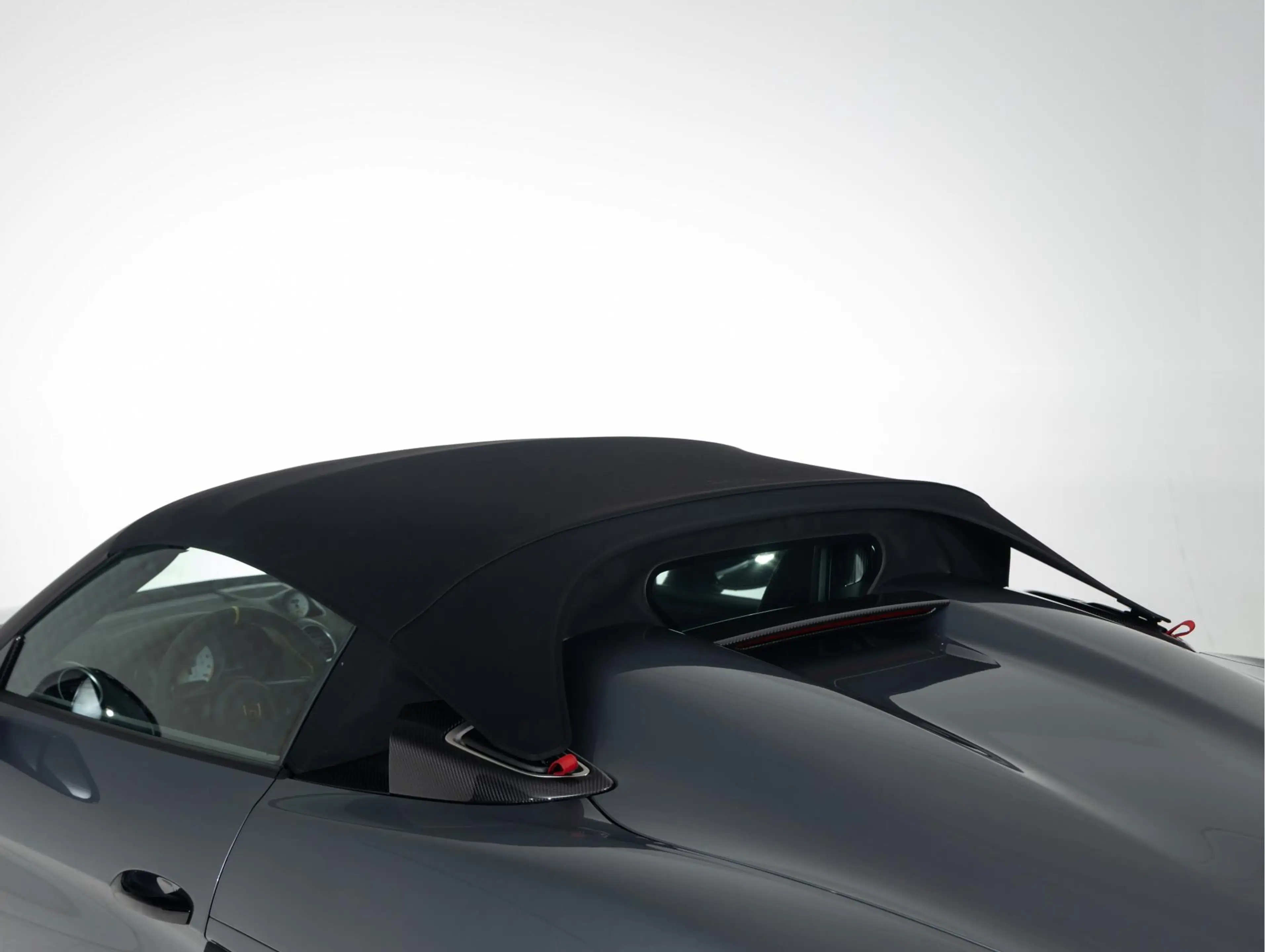 Porsche 718 Spyder RS — photo 18