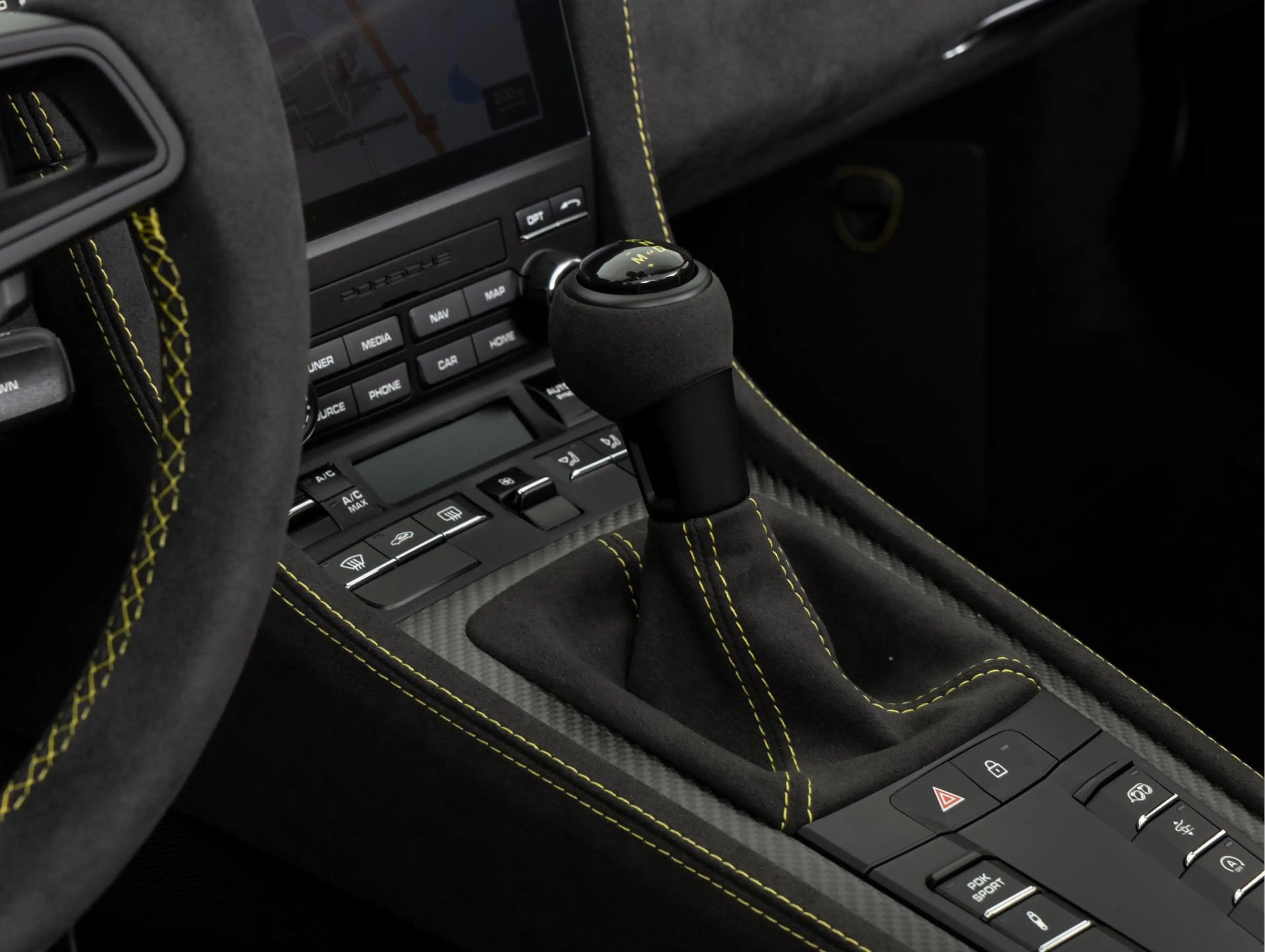 Porsche 718 Spyder RS — photo 12