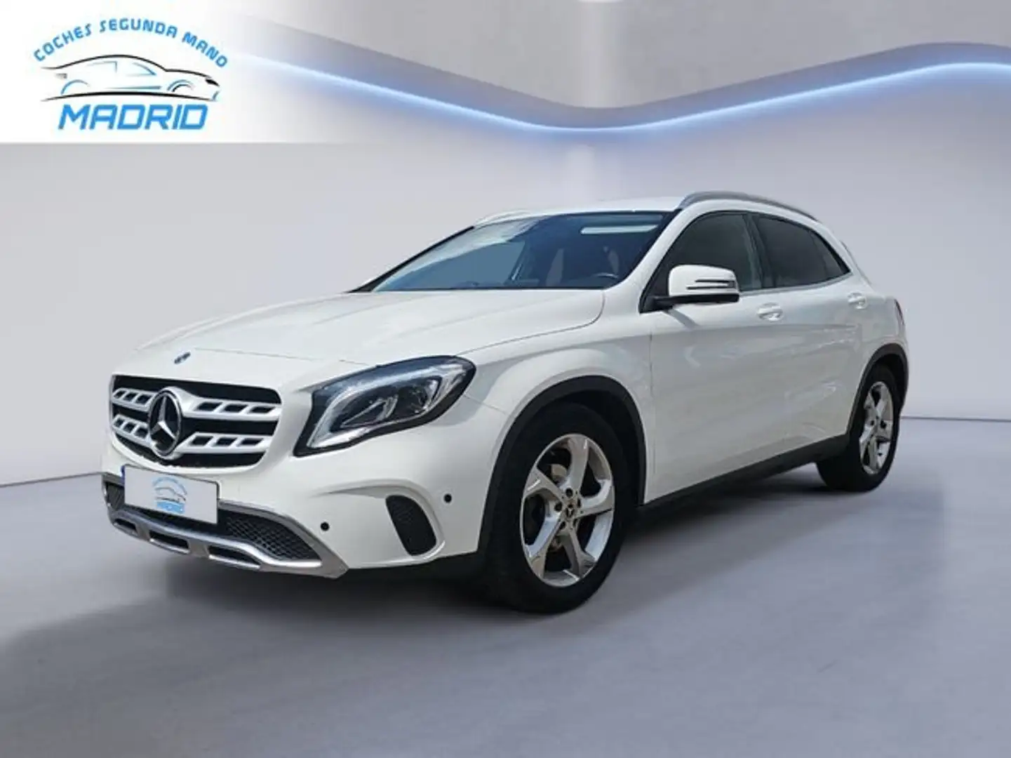 Mercedes-Benz GLA 180 (156.942) Blanc - 2
