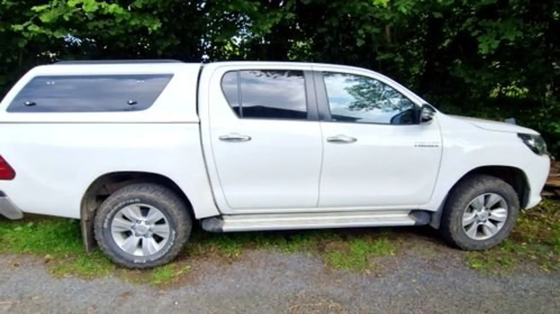 Toyota Hilux HILUX DBLE CAB 4WD 2.4L 150 D-4D LEGENDE Blanc - 2