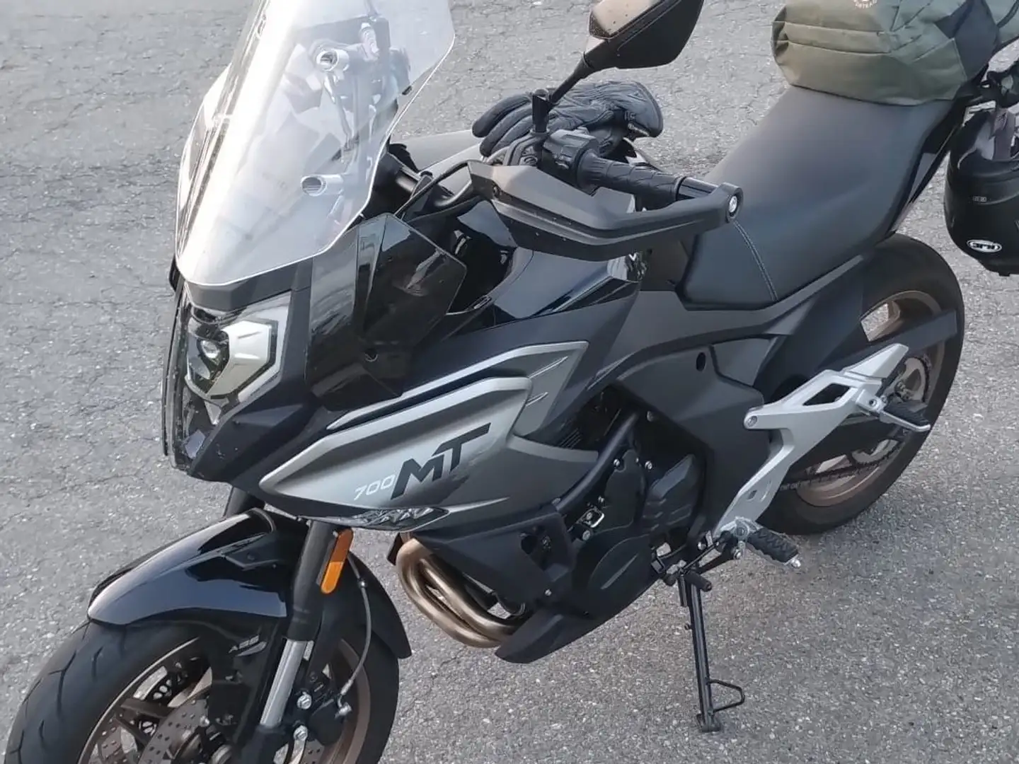 CFMOTO 700 MT Negro - 1