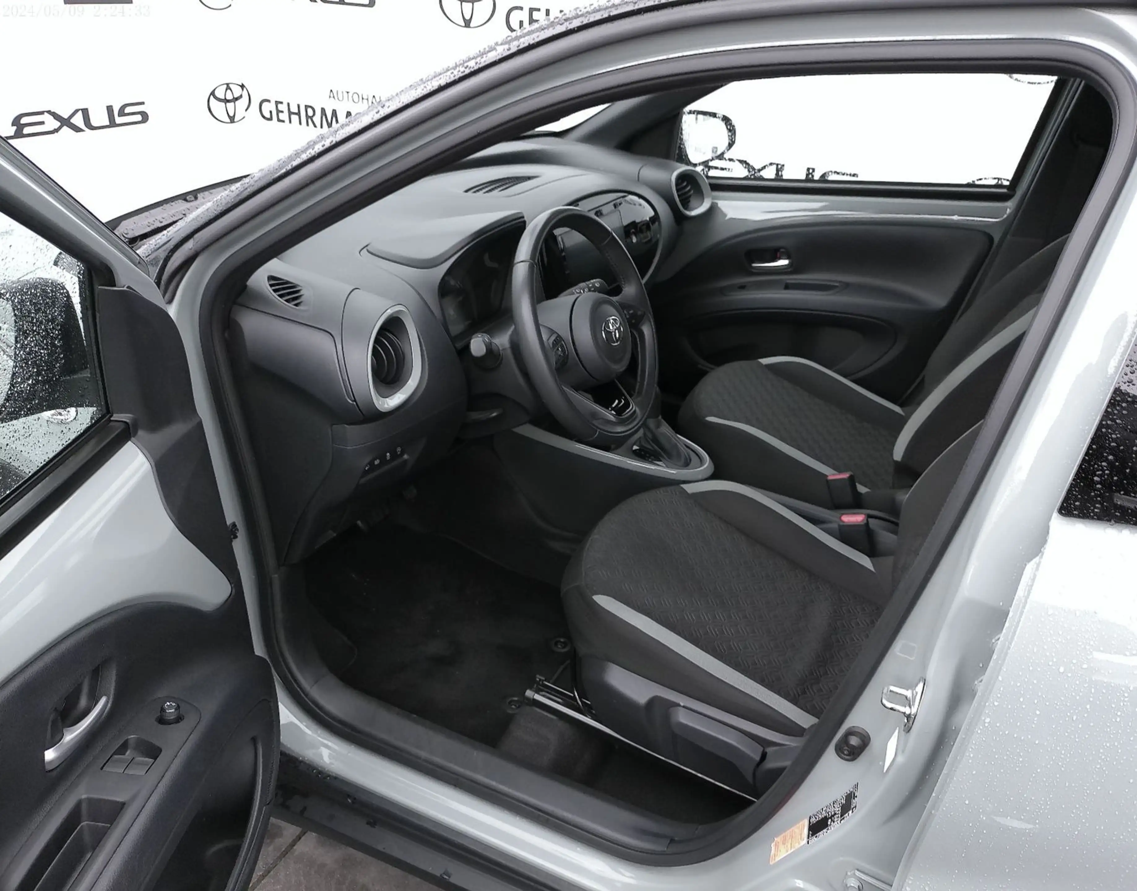 Toyota Aygo X Team D*Carplay*SHZ* — photo 9