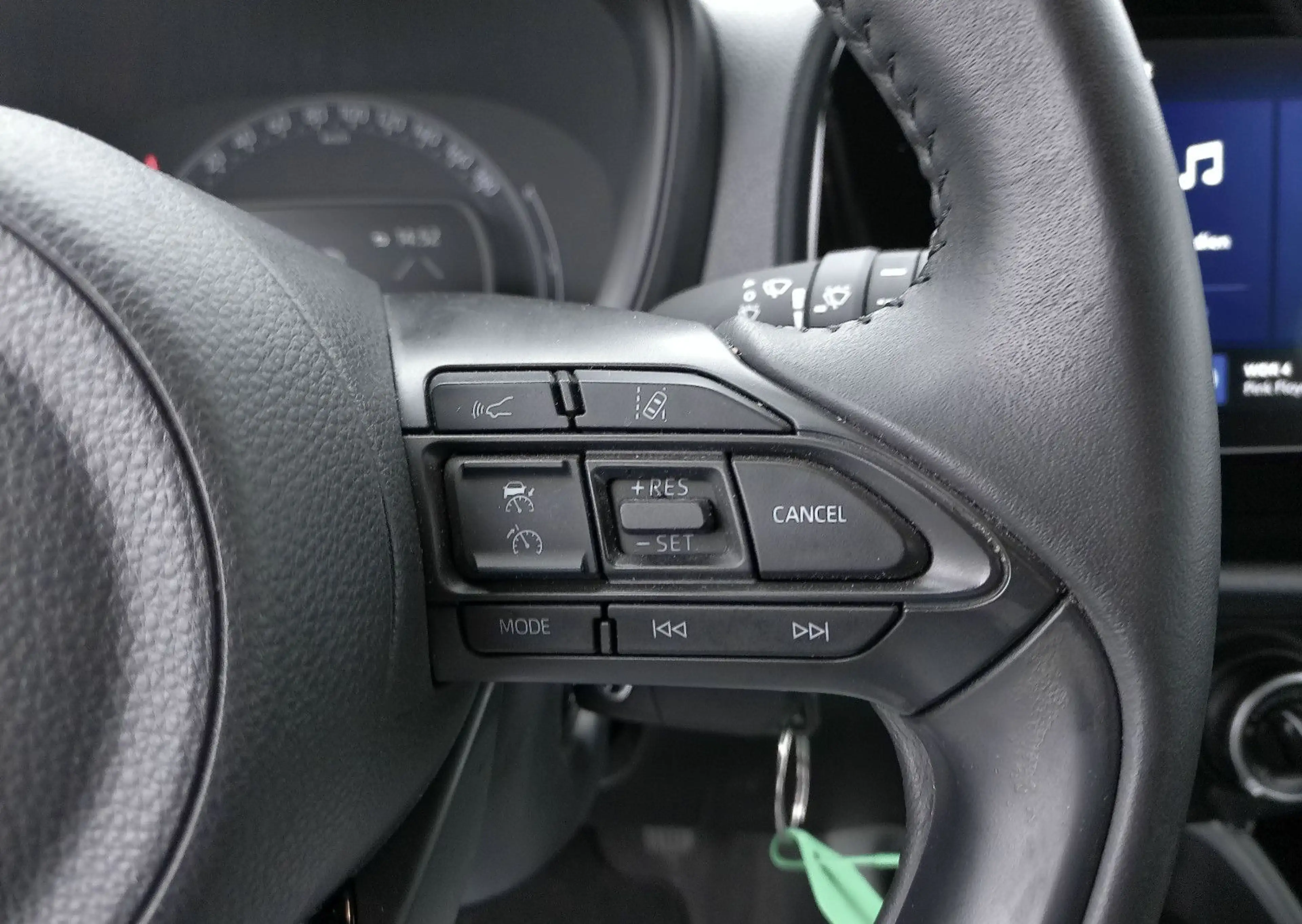 Toyota Aygo X Team D*Carplay*SHZ* — photo 13