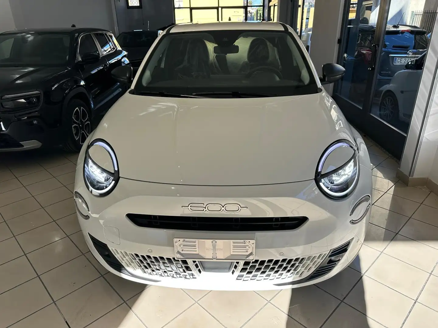 Fiat 600 1.2 Hybrid MHEV 110CV Automatica Blanc - 1