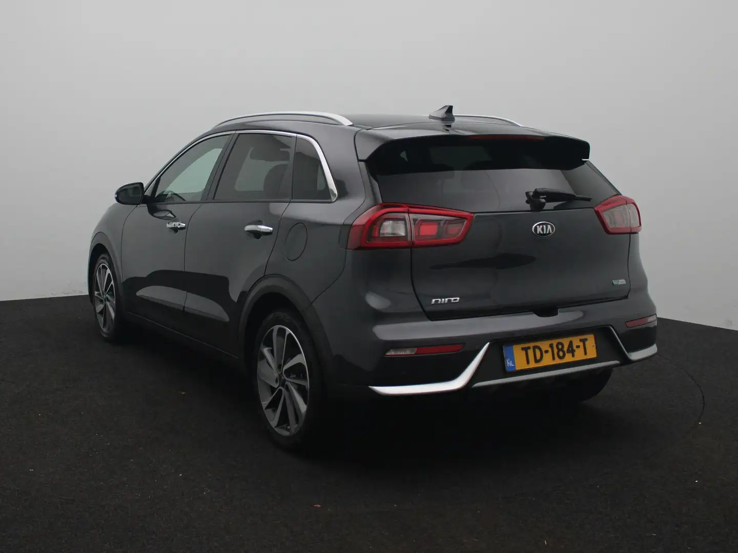 Kia Niro 1.6 GDi Hybrid ExecutiveLine | 1e Eigenaar | Leder Grijs - 2