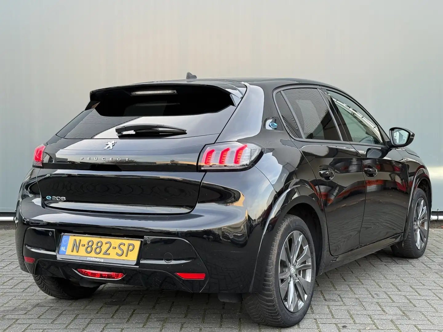Peugeot e-208 BWJ 2021 EV Allure 136 PK 50 kWh FULL LED | CARPLA Zwart - 2