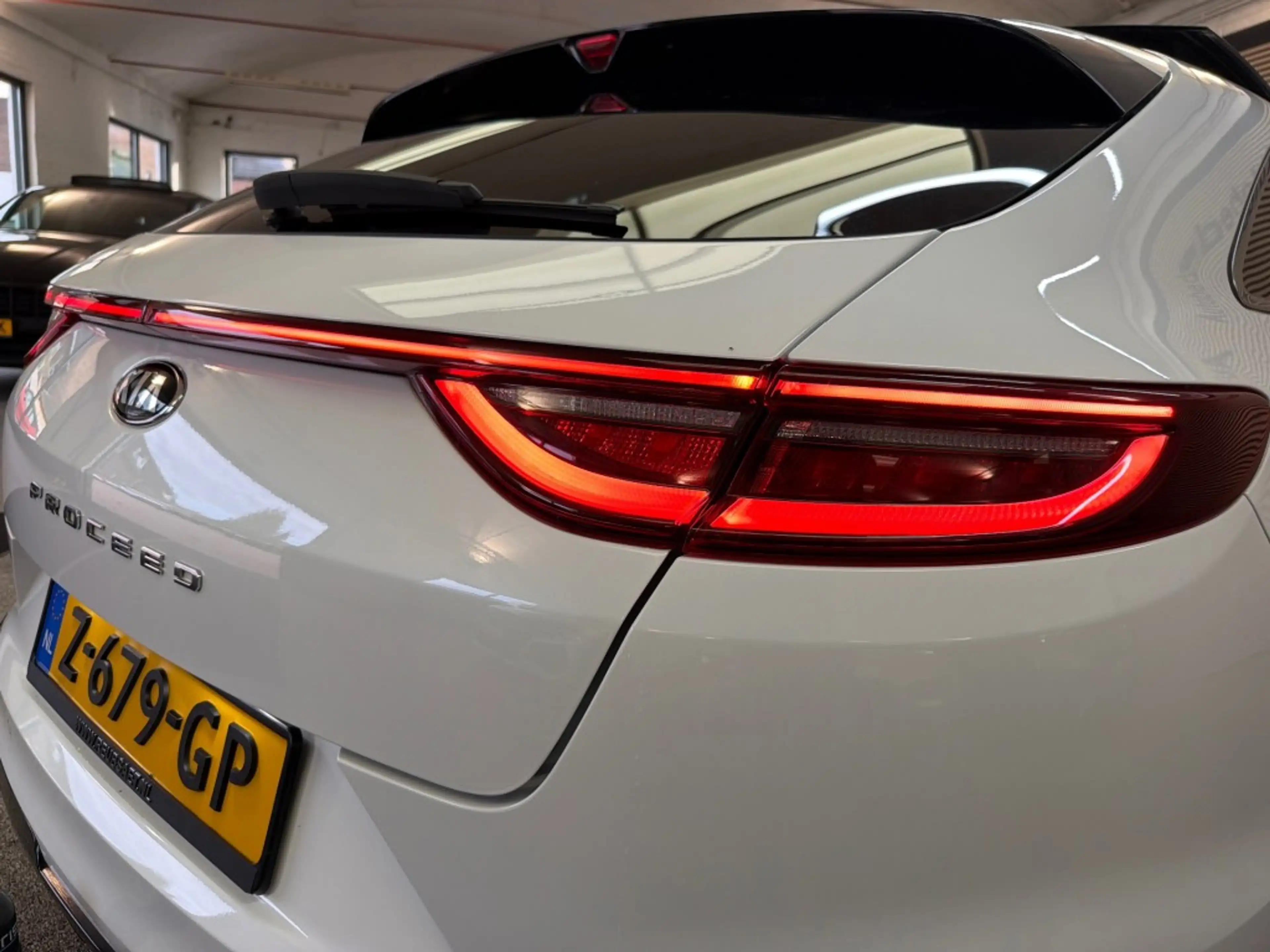 Kia ProCeed / pro_cee'd 1.6 T-GDI GT 205PK Panodak Clima Navi Cruise Jbl M — photo 9