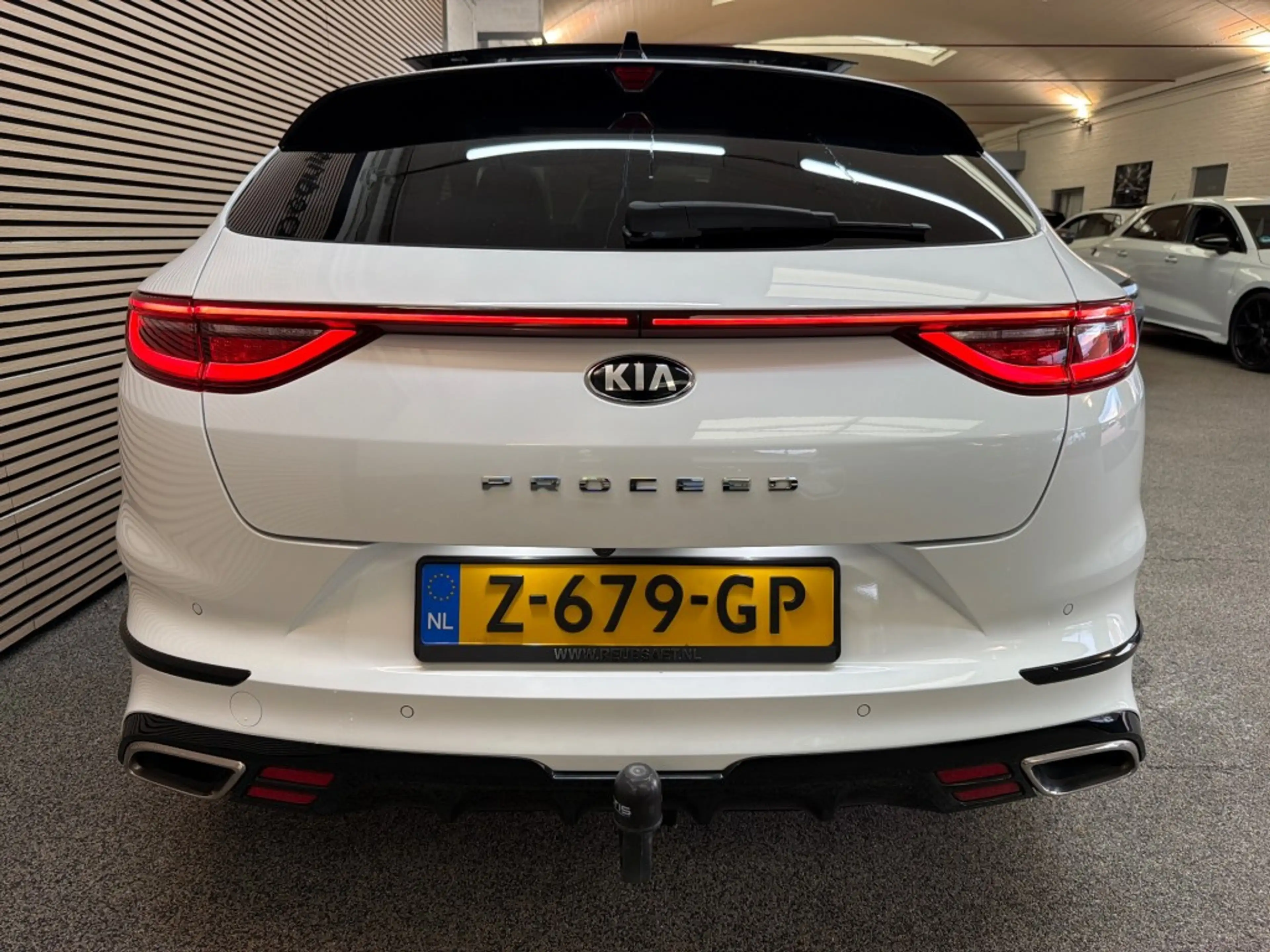 Kia ProCeed / pro_cee'd 1.6 T-GDI GT 205PK Panodak Clima Navi Cruise Jbl M — photo 6