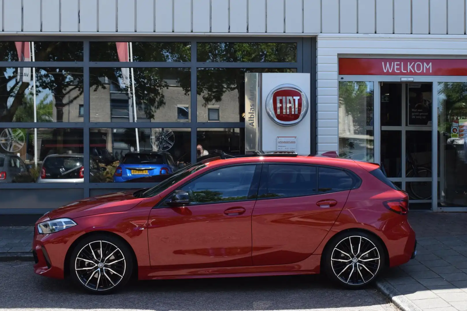 BMW 118 1-serie 118i High Exec.|M-pakket|Dak|HK|19"|Shadow Rood - 2