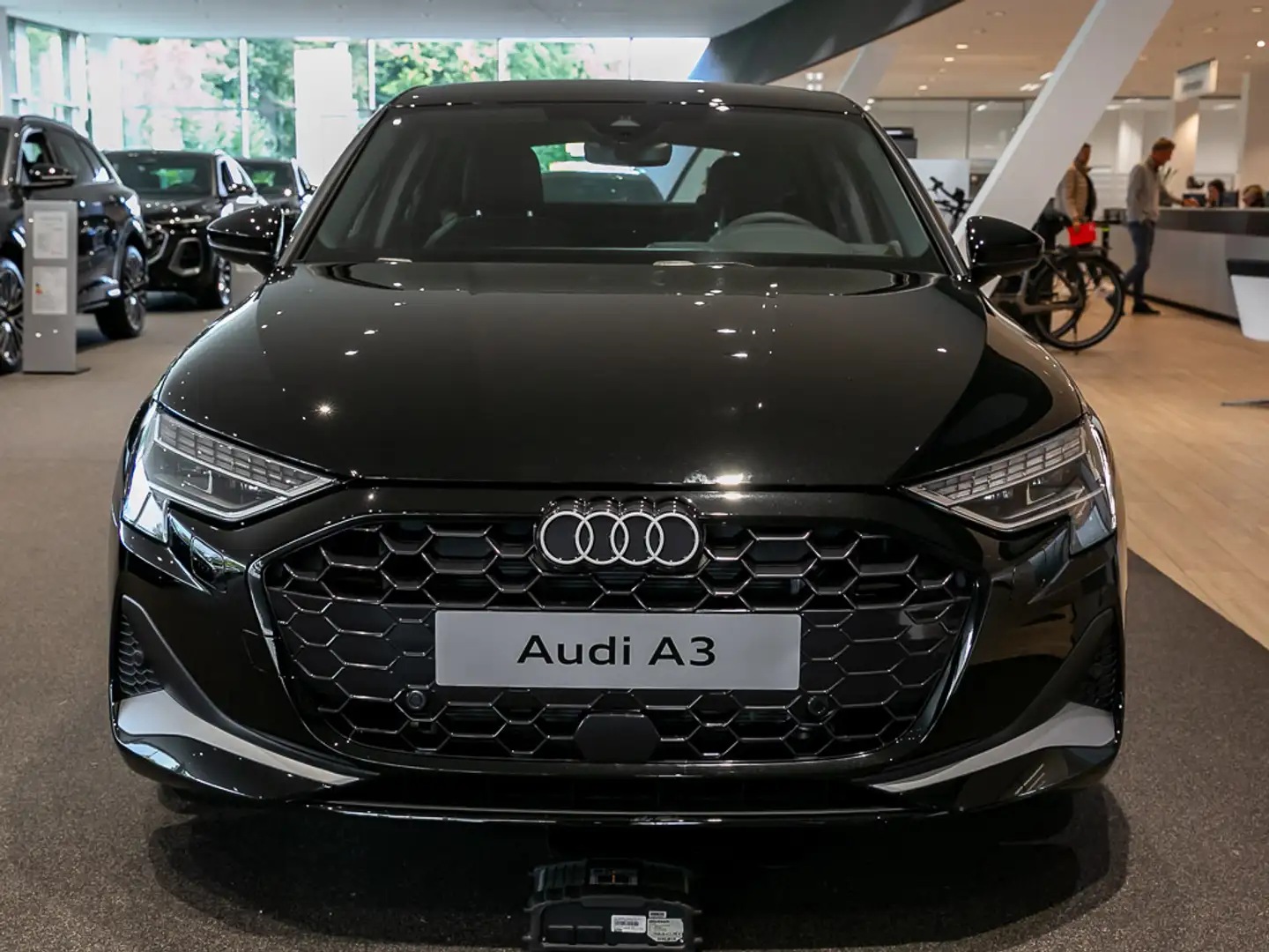 Audi A3 advanced 40 TFSI e LED Navi Sitzh. Schwarz - 2