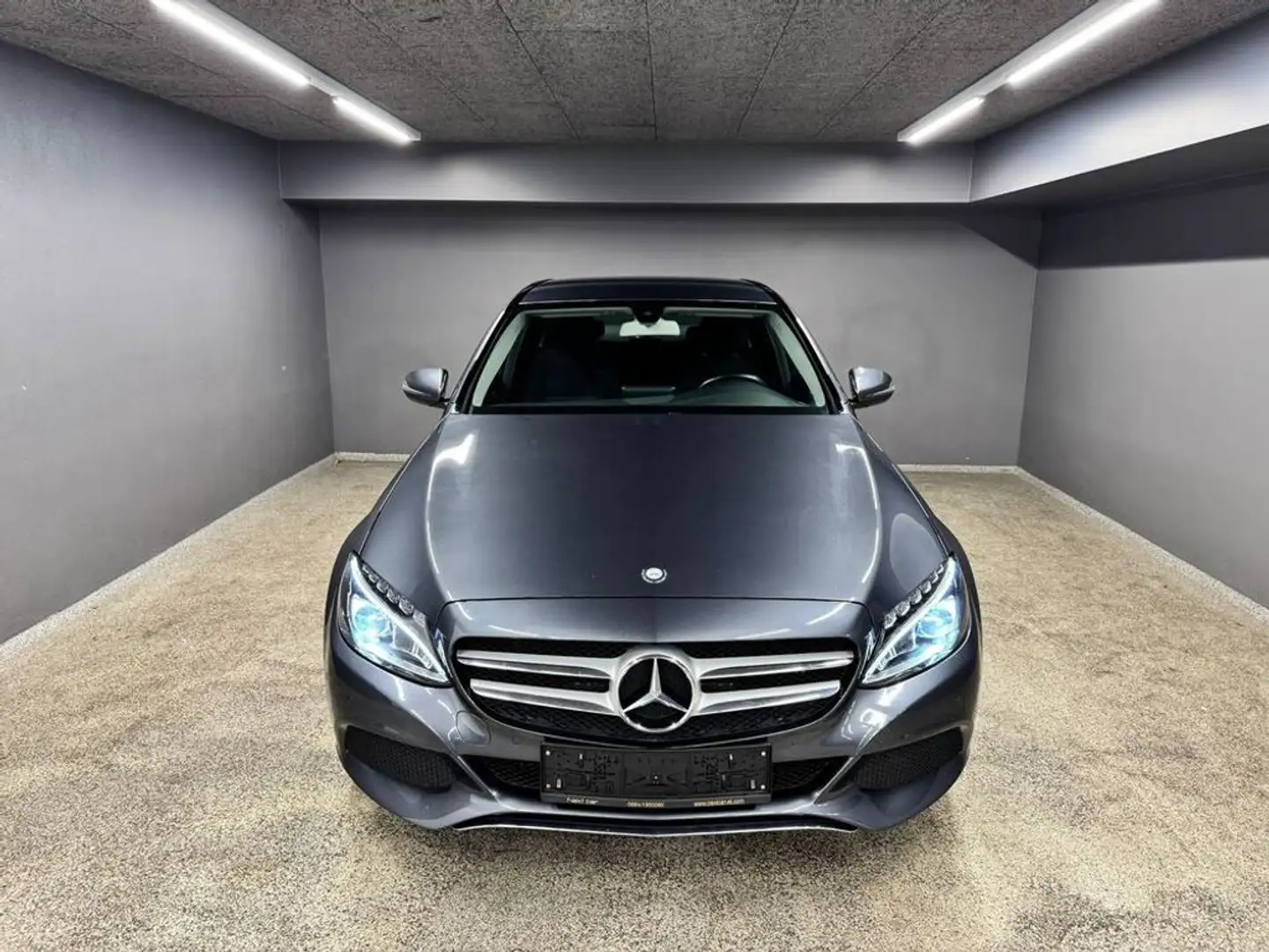 Mercedes-Benz C 180 BlueTEC / d (205.036) Grau - 2