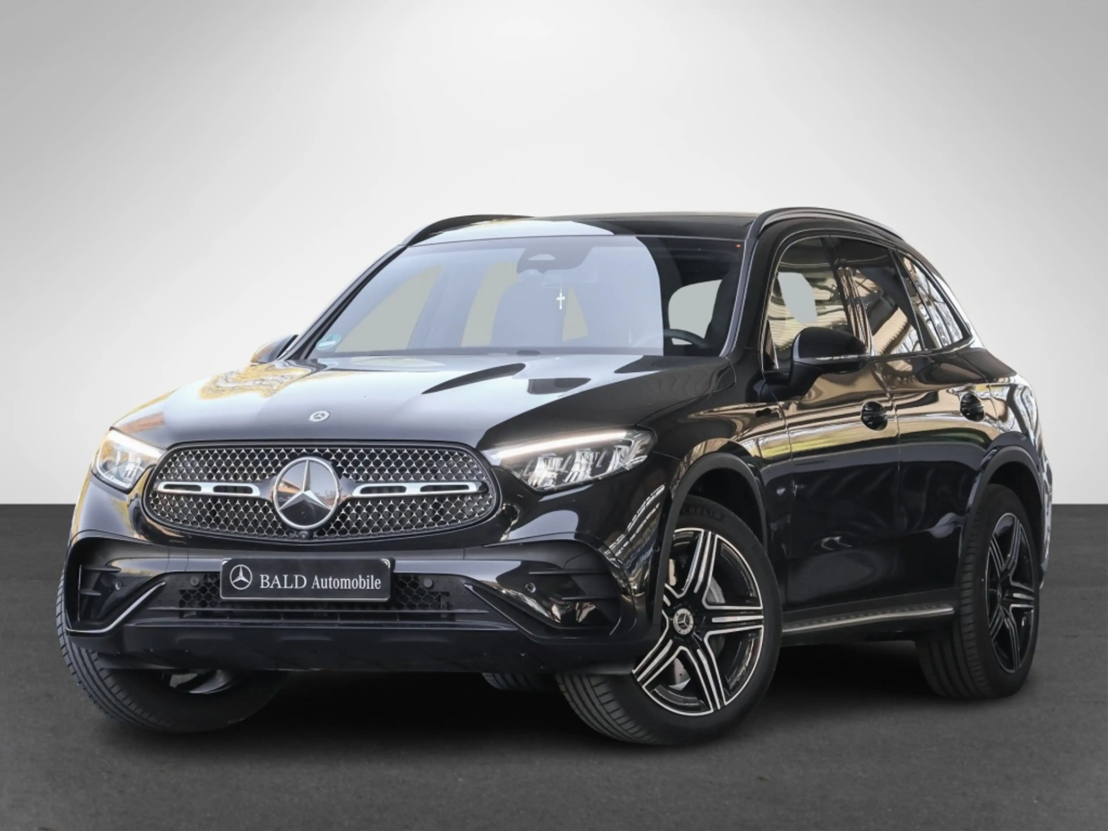 Mercedes-Benz GLC 200 d 4M AMG-Sport/Pano/Distr/Memo/AHK/360° — photo 2