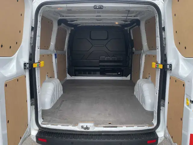 Ford Transit Custom view 10