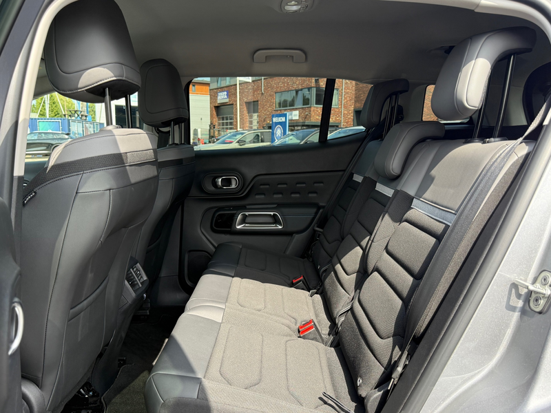 Citroen C5 Aircross 1.6 Plug-in Hybrid 225 FEEL ADAPTIVE CRUISE CAMERA — photo 6