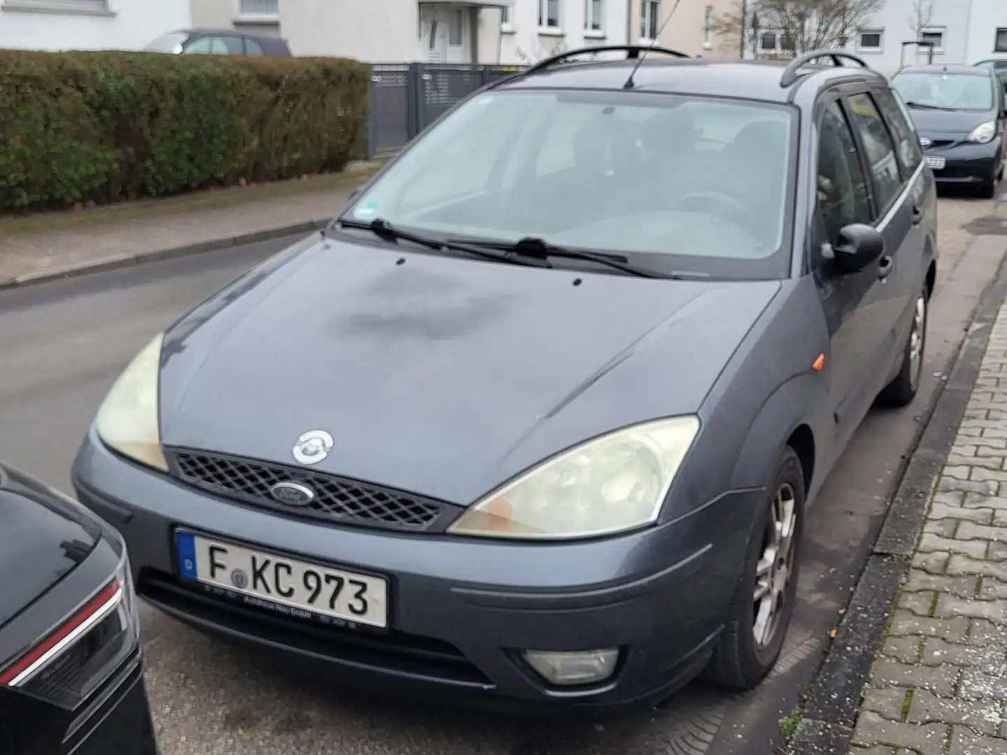 Ford Focus Focus Turnier Futura Grau - 1
