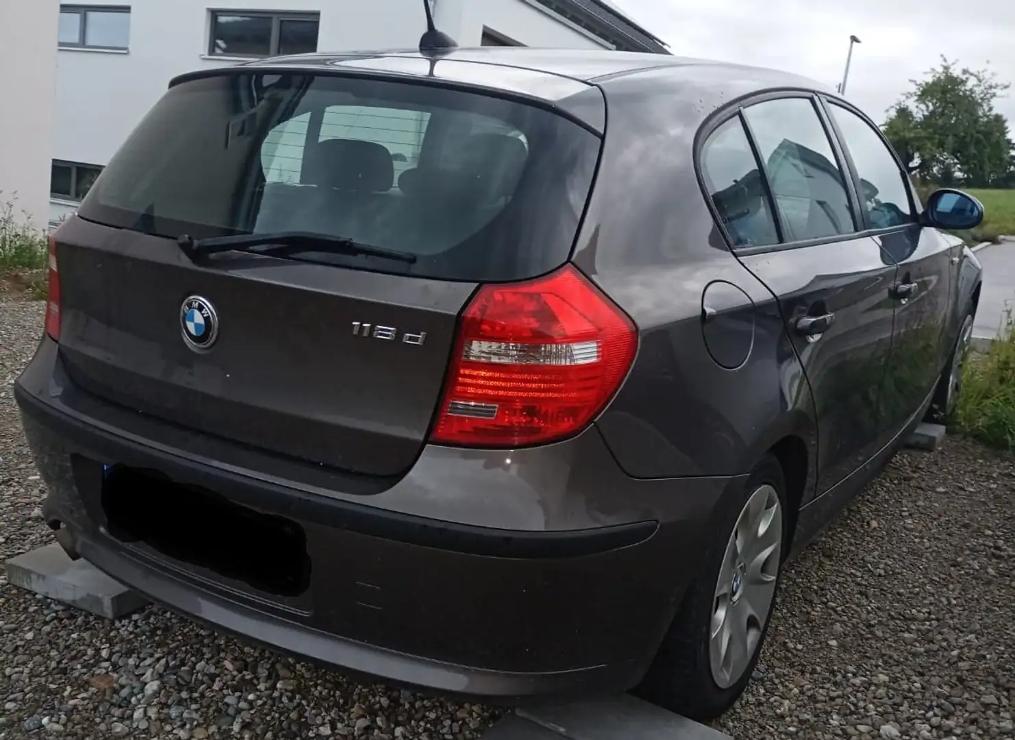 BMW 118 118d DPF Braun - 1