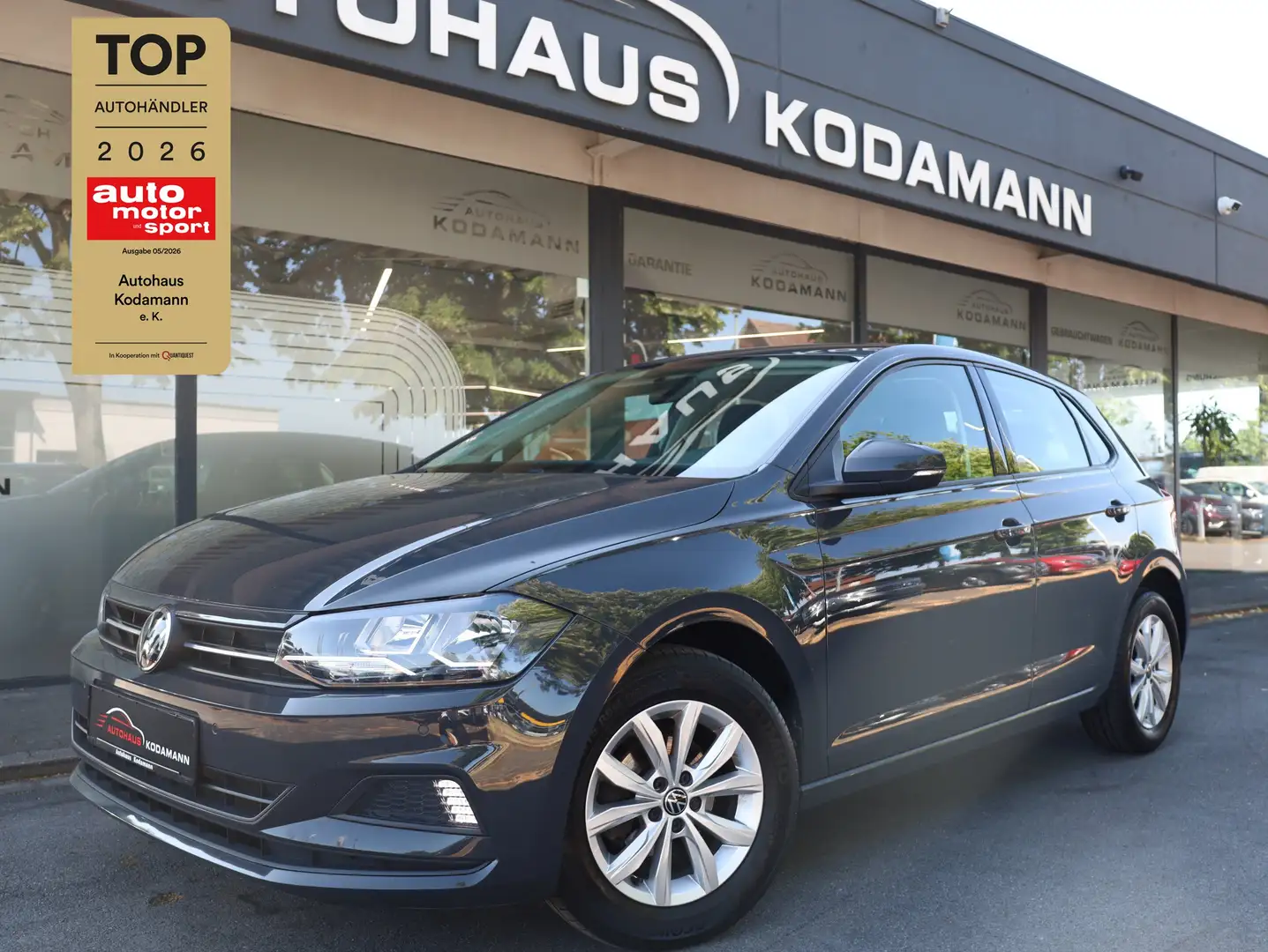 VOLKSWAGEN Polo