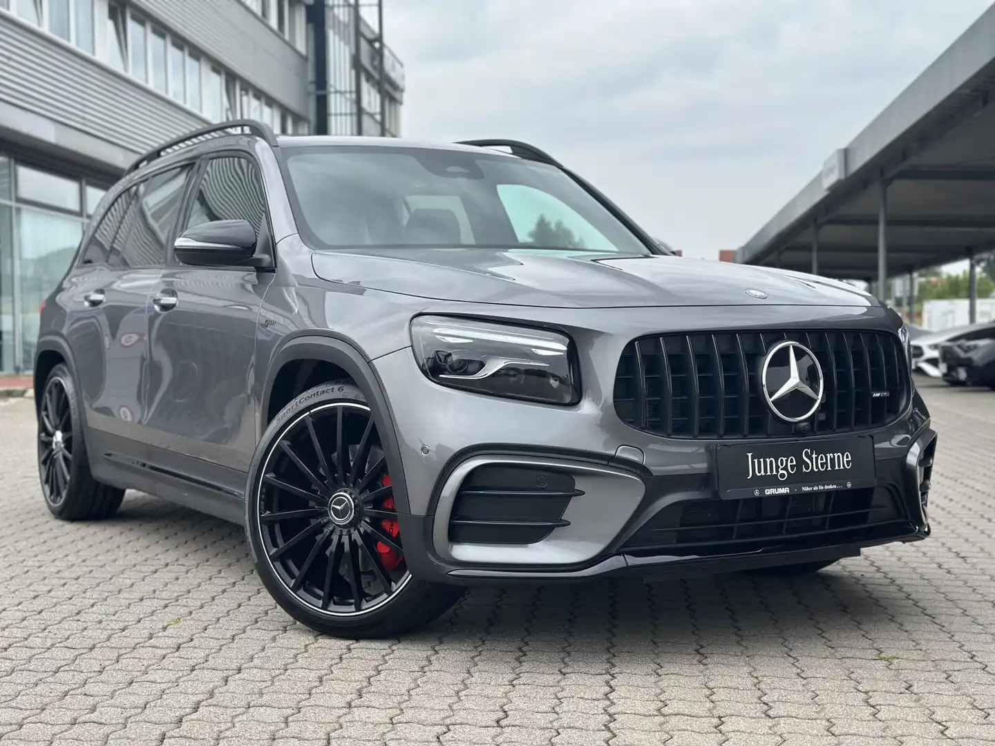 Mercedes-Benz GLB 35 AMG Mercedes-AMG GLB 35 4M Night+AHK+KeyGo+Multibeam Grau - 2