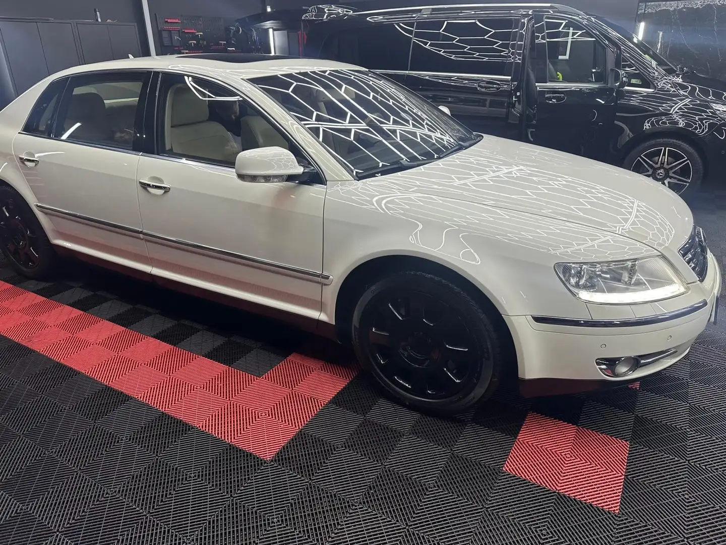Volkswagen Phaeton 4.2 V8 4MOTION langer Radstand Automatik (5 Sitzer - 2