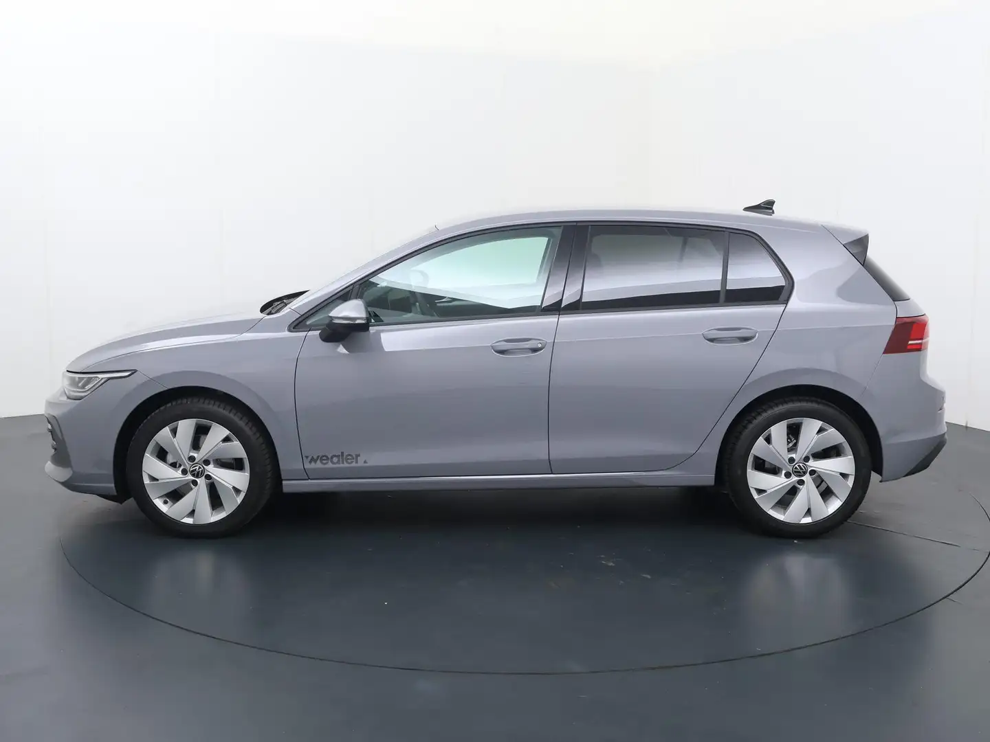Volkswagen Golf 1.5 eTSI 85kW/116pk DSG Life Edition | Navigatiesy Grijs - 2