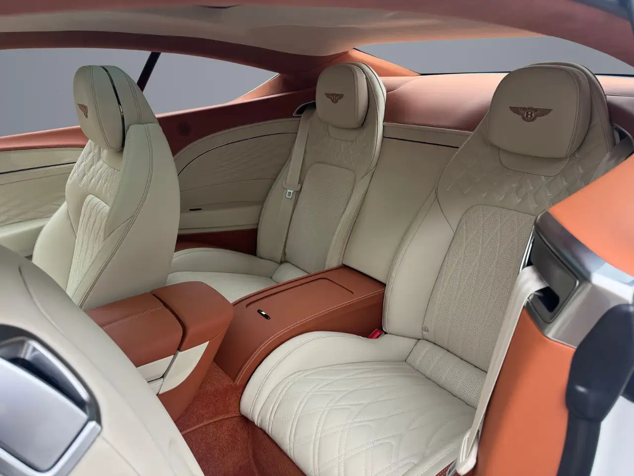 Bentley Continental GT 2026 — фото 13