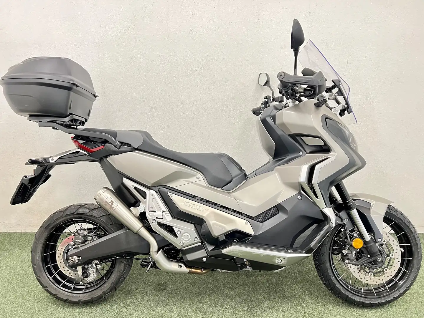 Honda X-ADV 750 Argent - 2