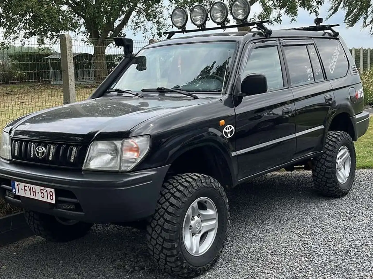 Toyota Land Cruiser Prado Чорний - 2