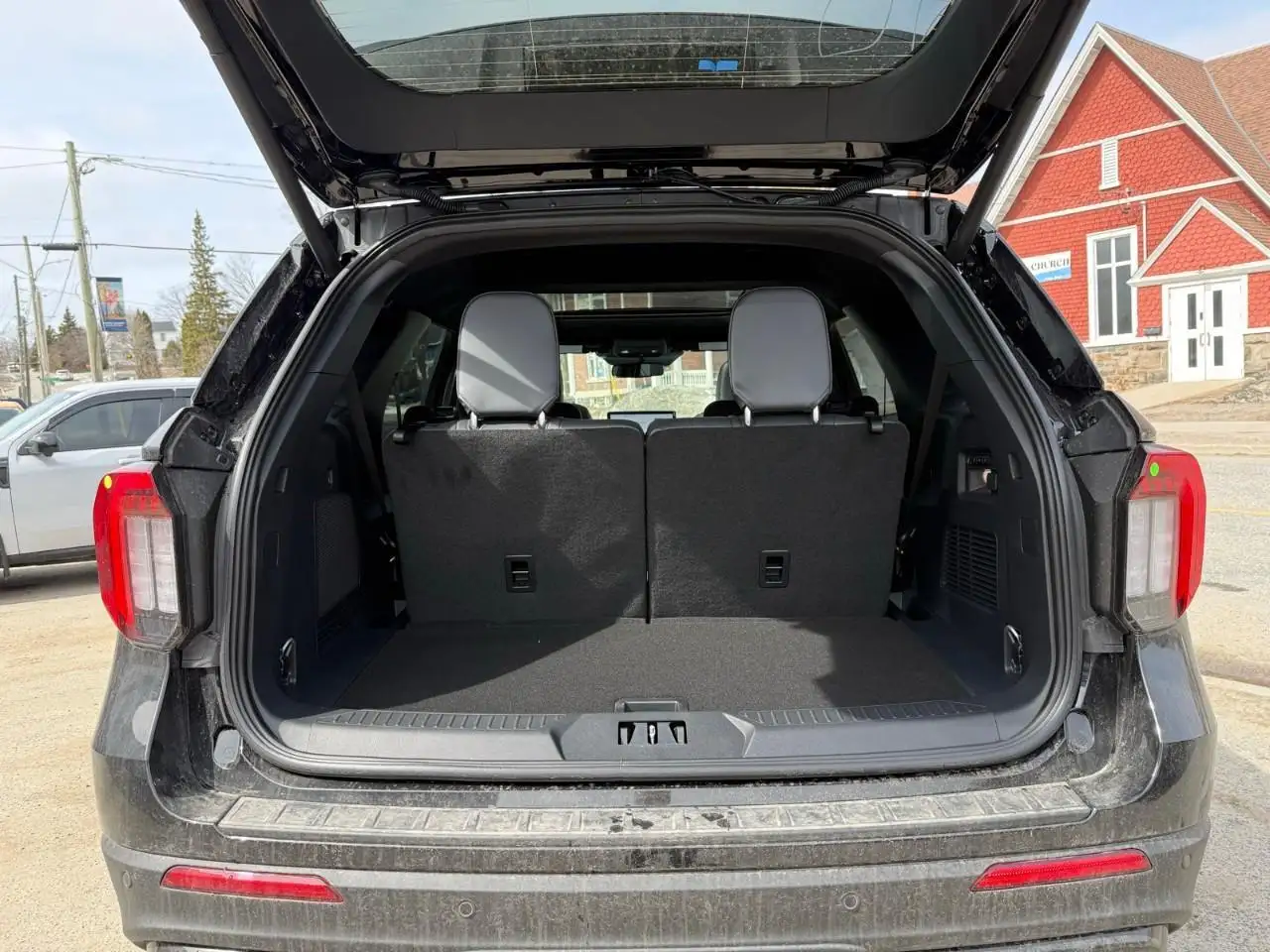 Ford Explorer снимка Ford Explorer