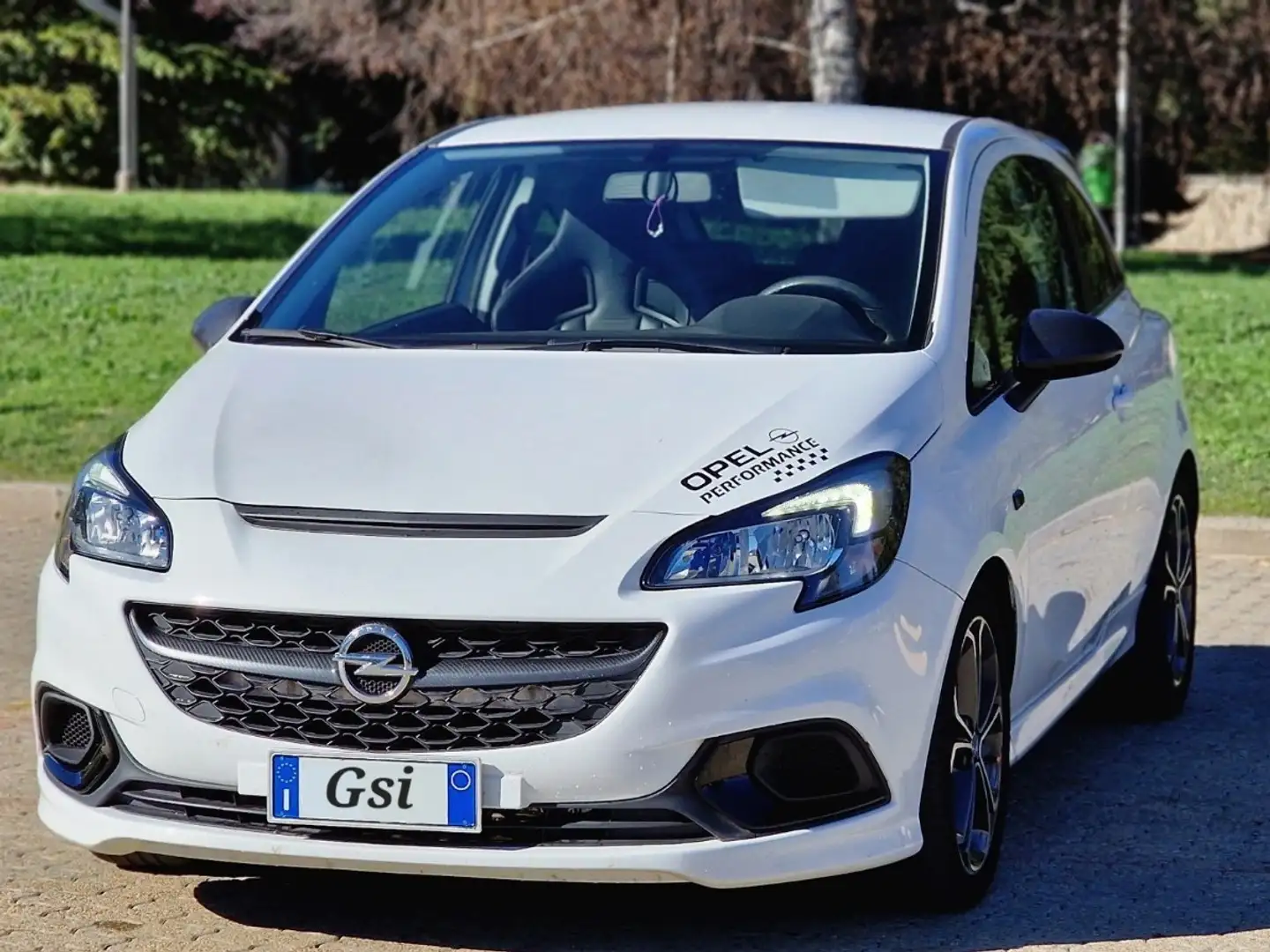 Opel Corsa 3p 1.4t GSi s&s 150cv Bianco - 1