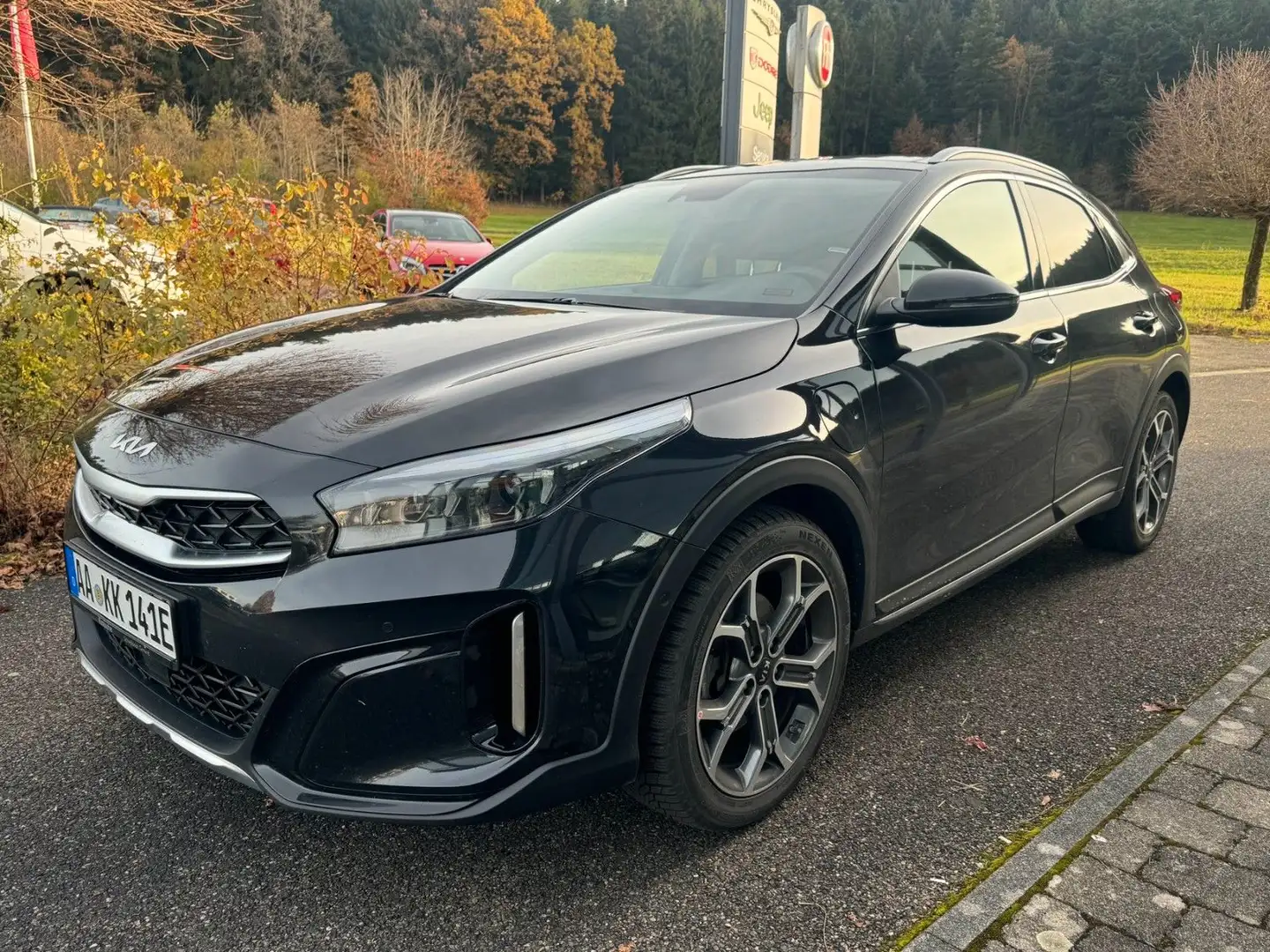 Kia XCeed Platinum Edition Plug-in Hybrid Noir - 1