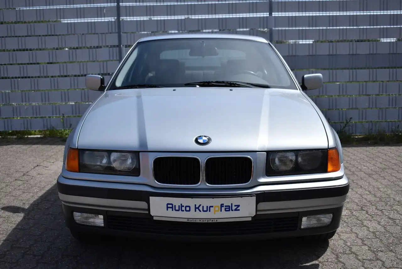 BMW 318 1.Hand original 61600KM, foto 2