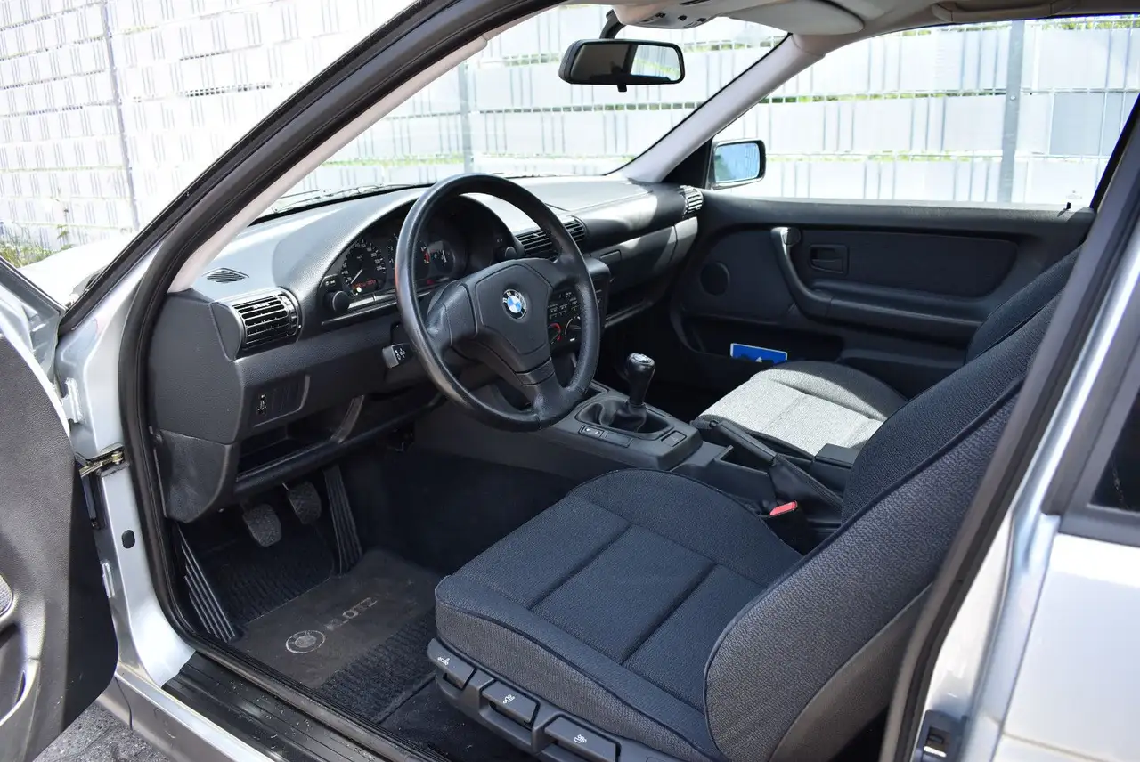 BMW 318 1.Hand original 61600KM, foto 12