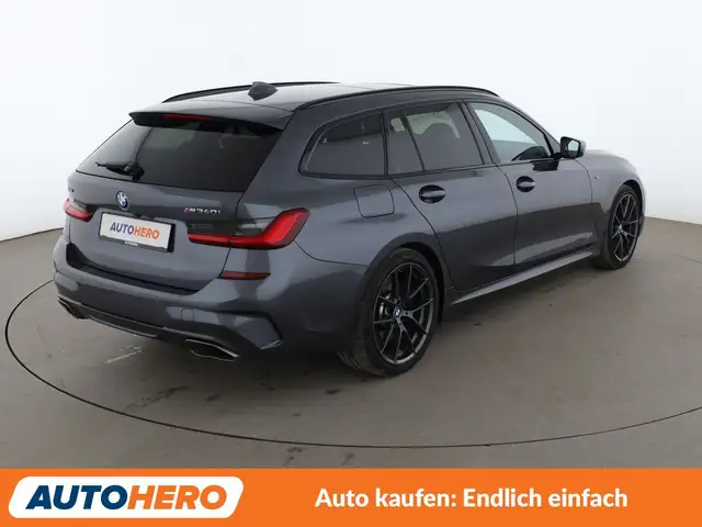 BMW 3 Series view 6