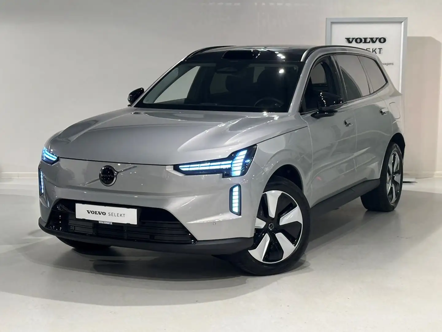 Volvo EX90 Recharge + electr trekhaak Grijs - 1
