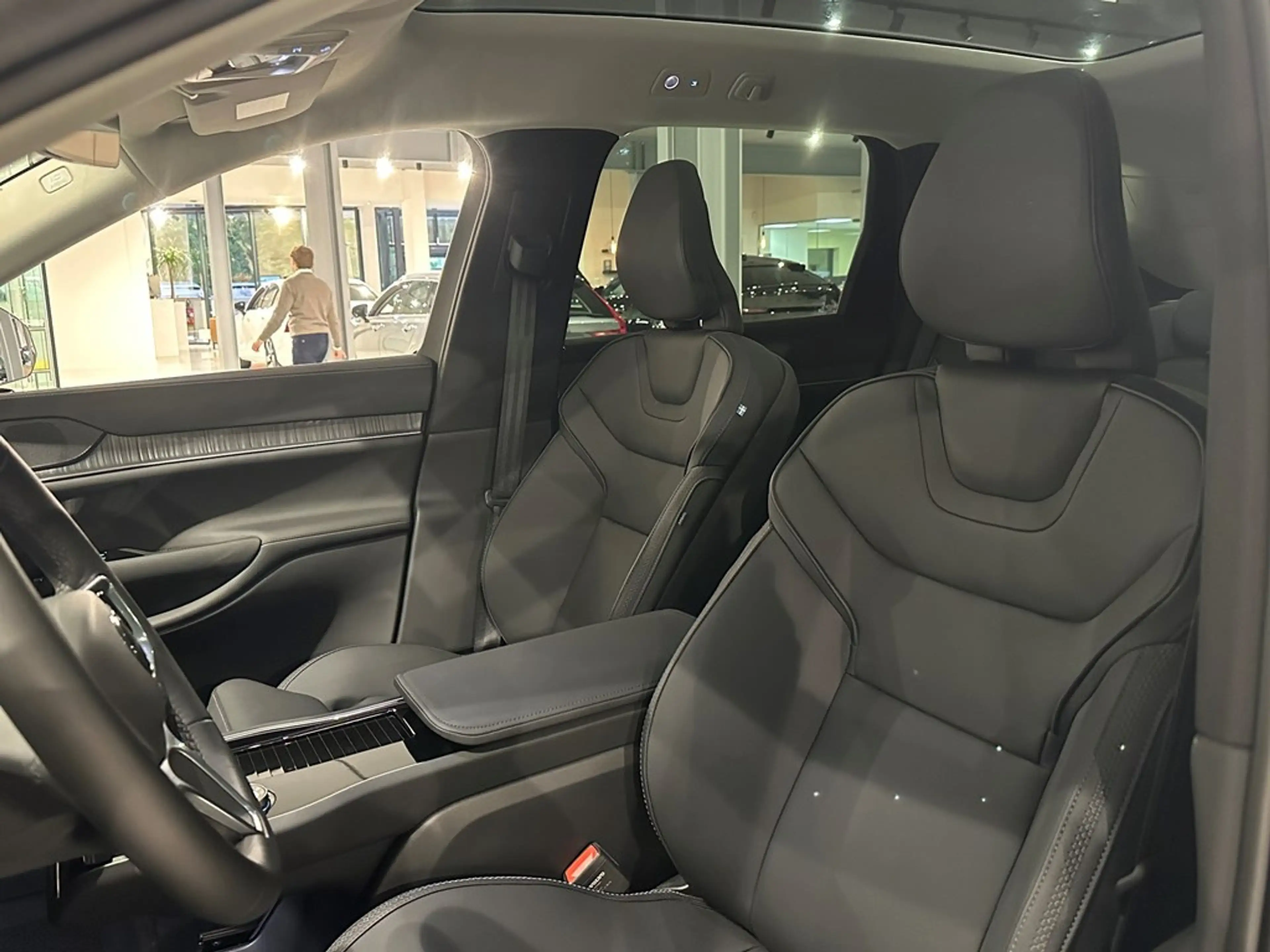 Volvo EX90 EV Single Engine 5 zitplaatsen + trekhaak — photo 5