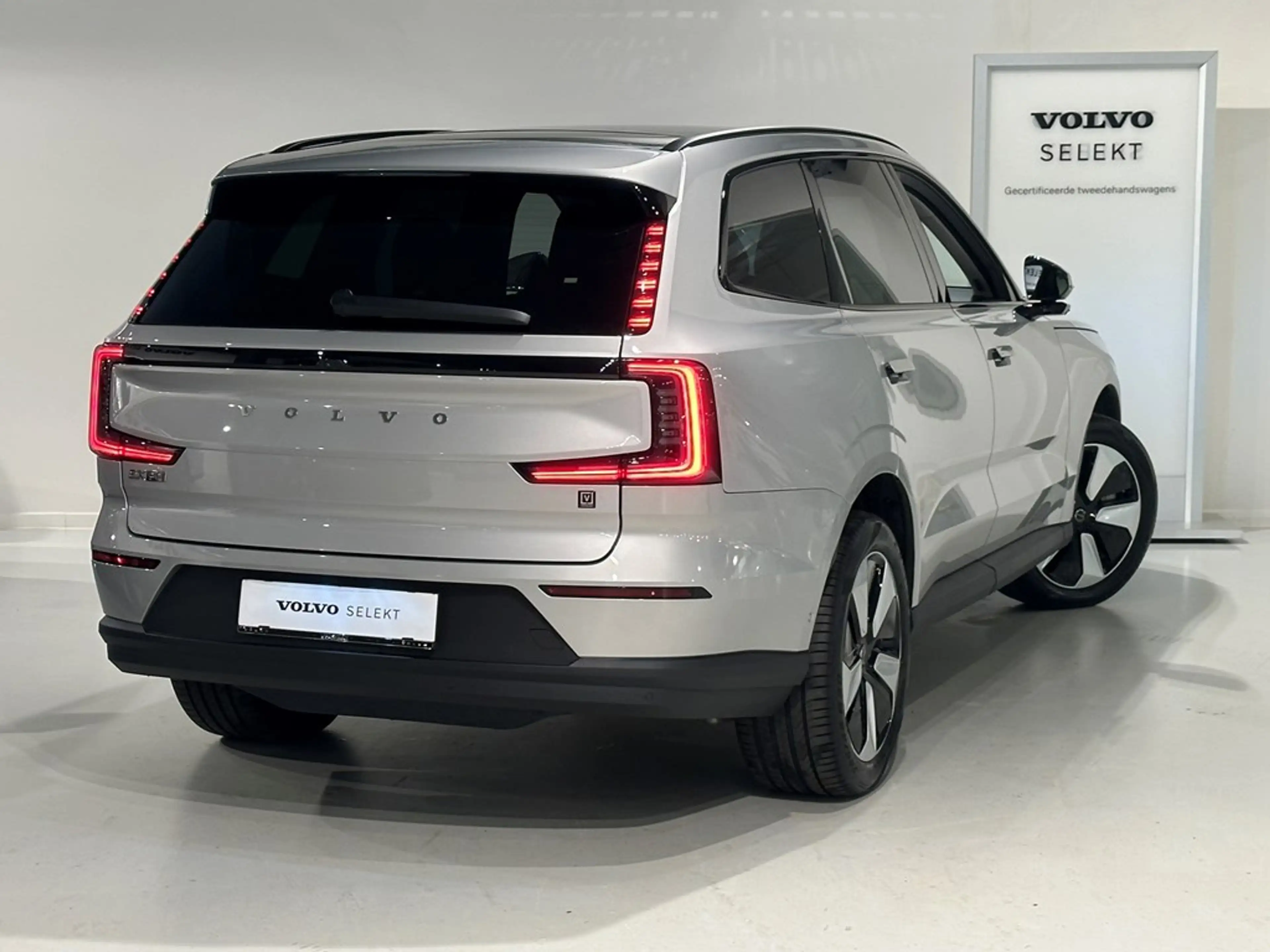 Volvo EX90 EV Single Engine 5 zitplaatsen + trekhaak — photo 2