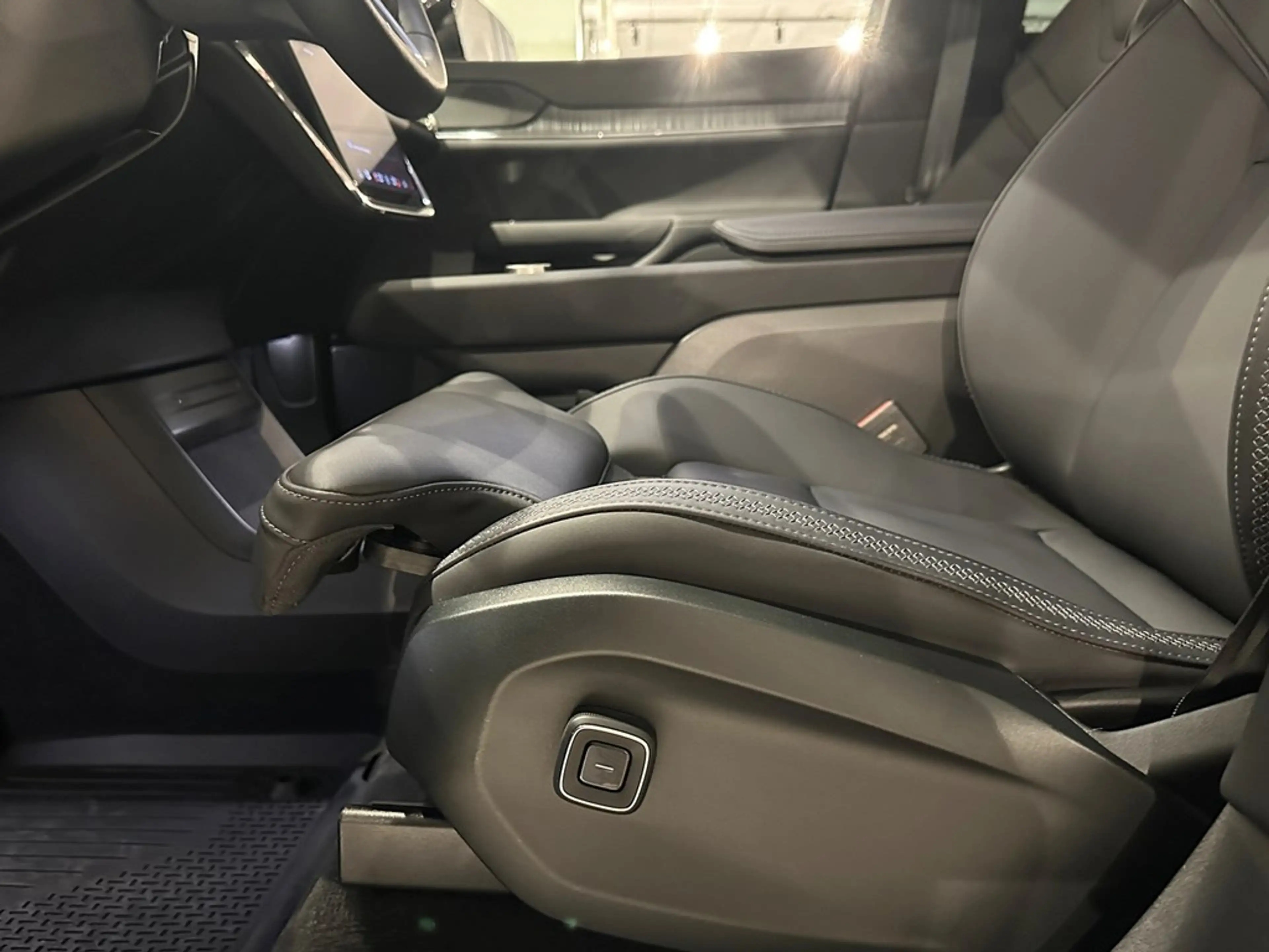 Volvo EX90 EV Single Engine 5 zitplaatsen + trekhaak — photo 6