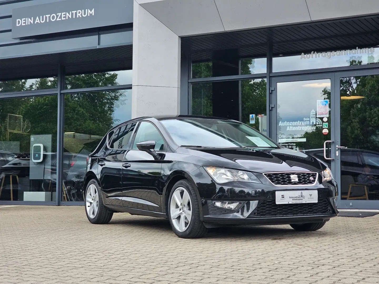 SEAT Leon 1.4 TSI ACT Start&Stop FR DSG MediaPlus MFL Schwarz - 2