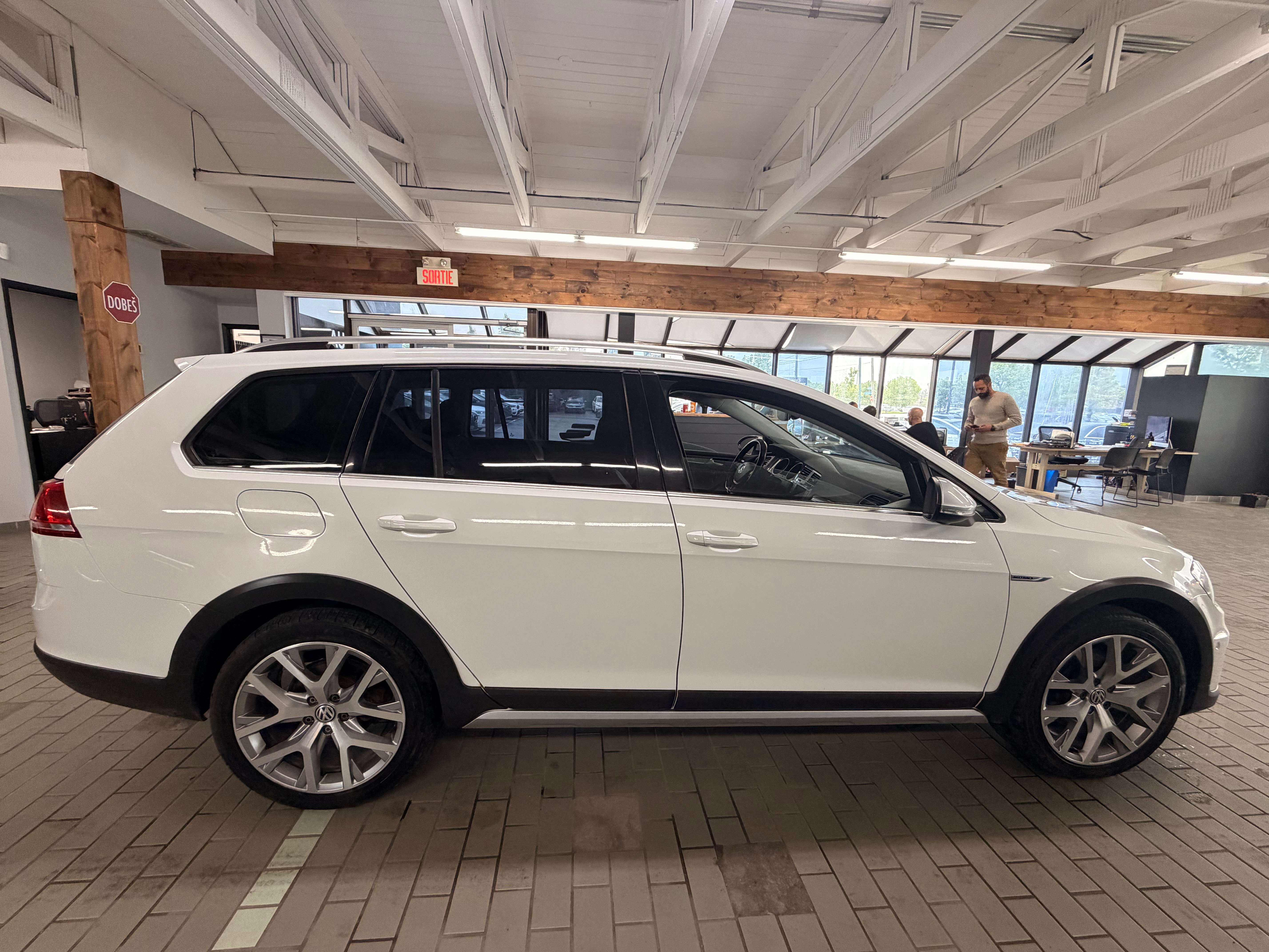 2017 Volkswagen Golf Alltrack Other/Don't Know - Image 5