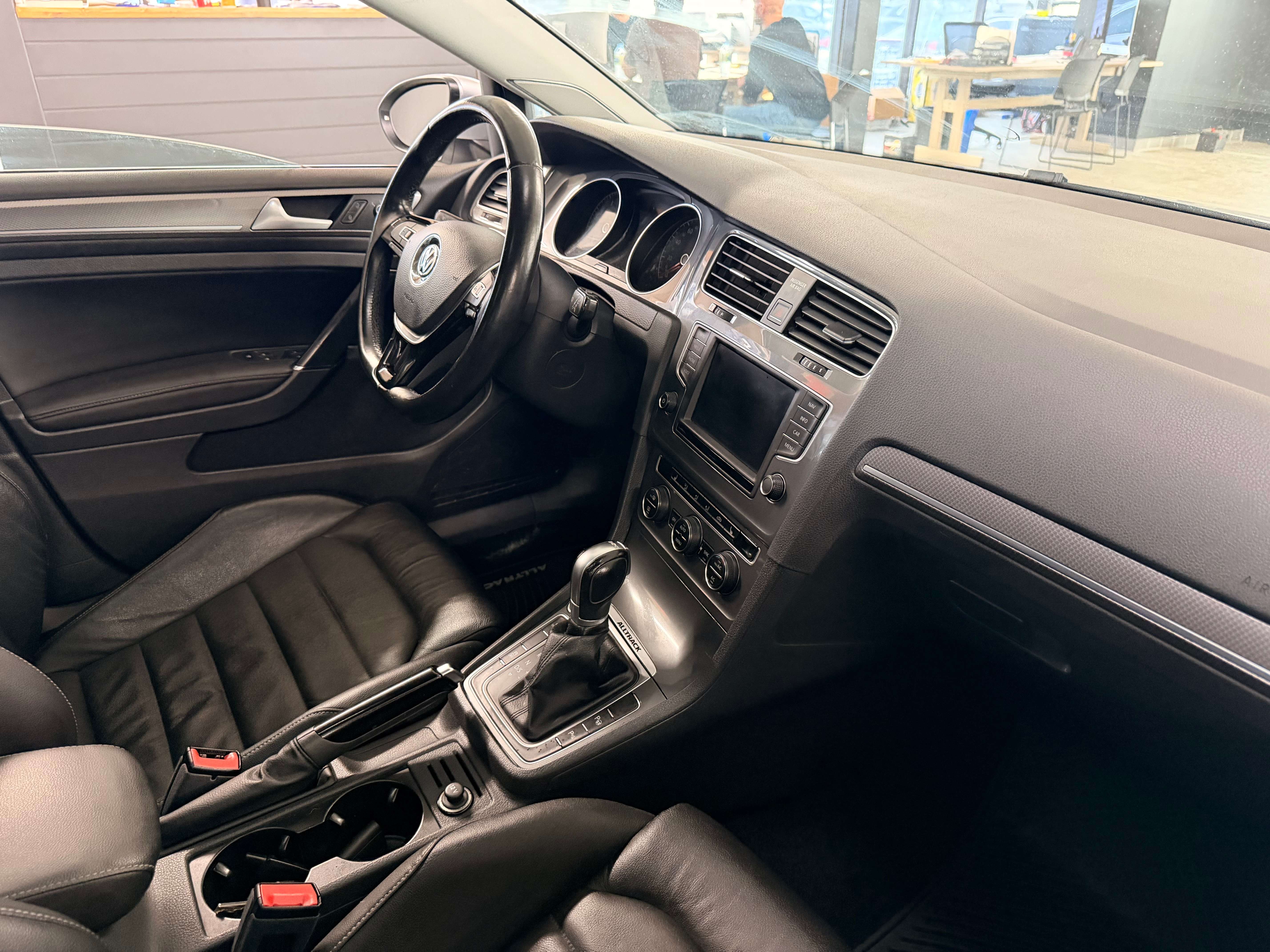 2017 Volkswagen Golf Alltrack Other/Don't Know - Image 10