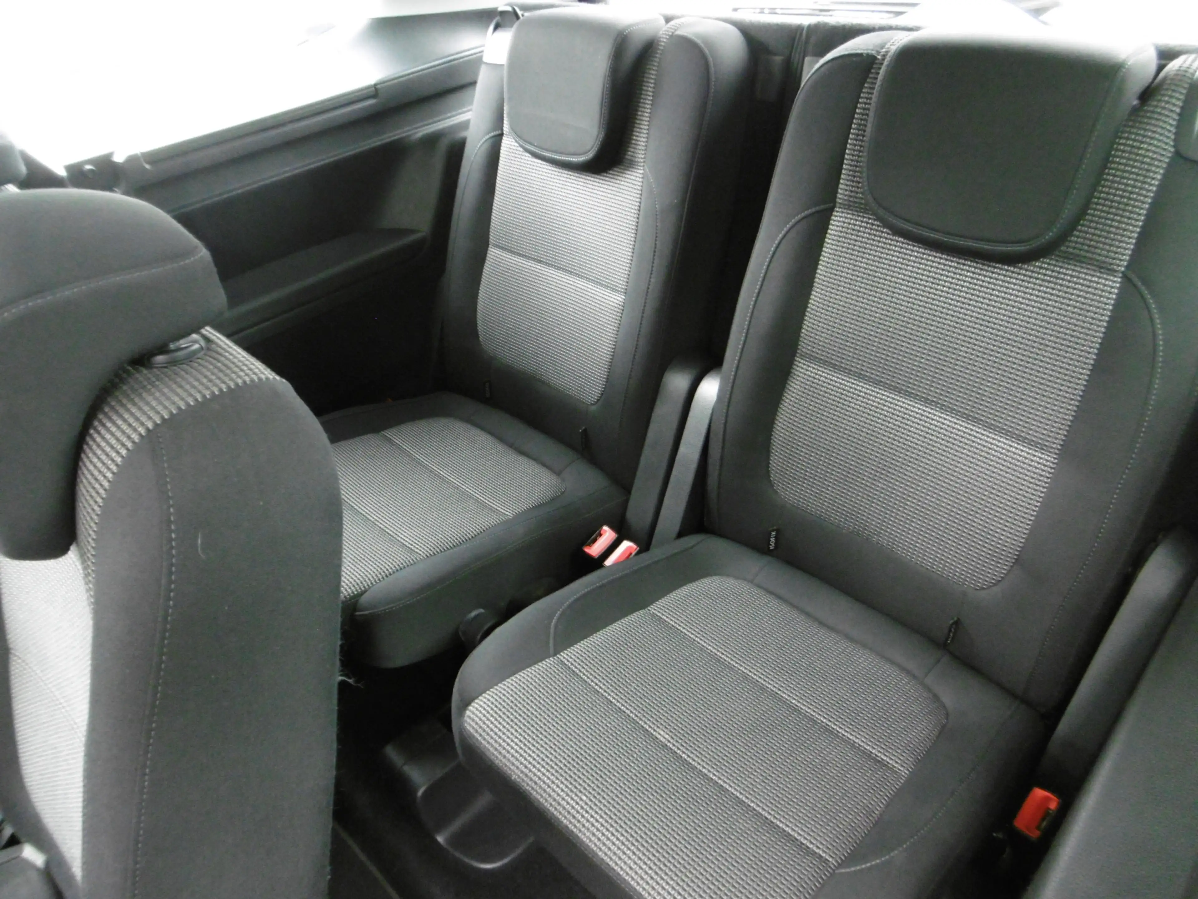 Volkswagen Sharan 1.4TSi Automatik Nav Panorama 7-Sitze PDC — photo 5