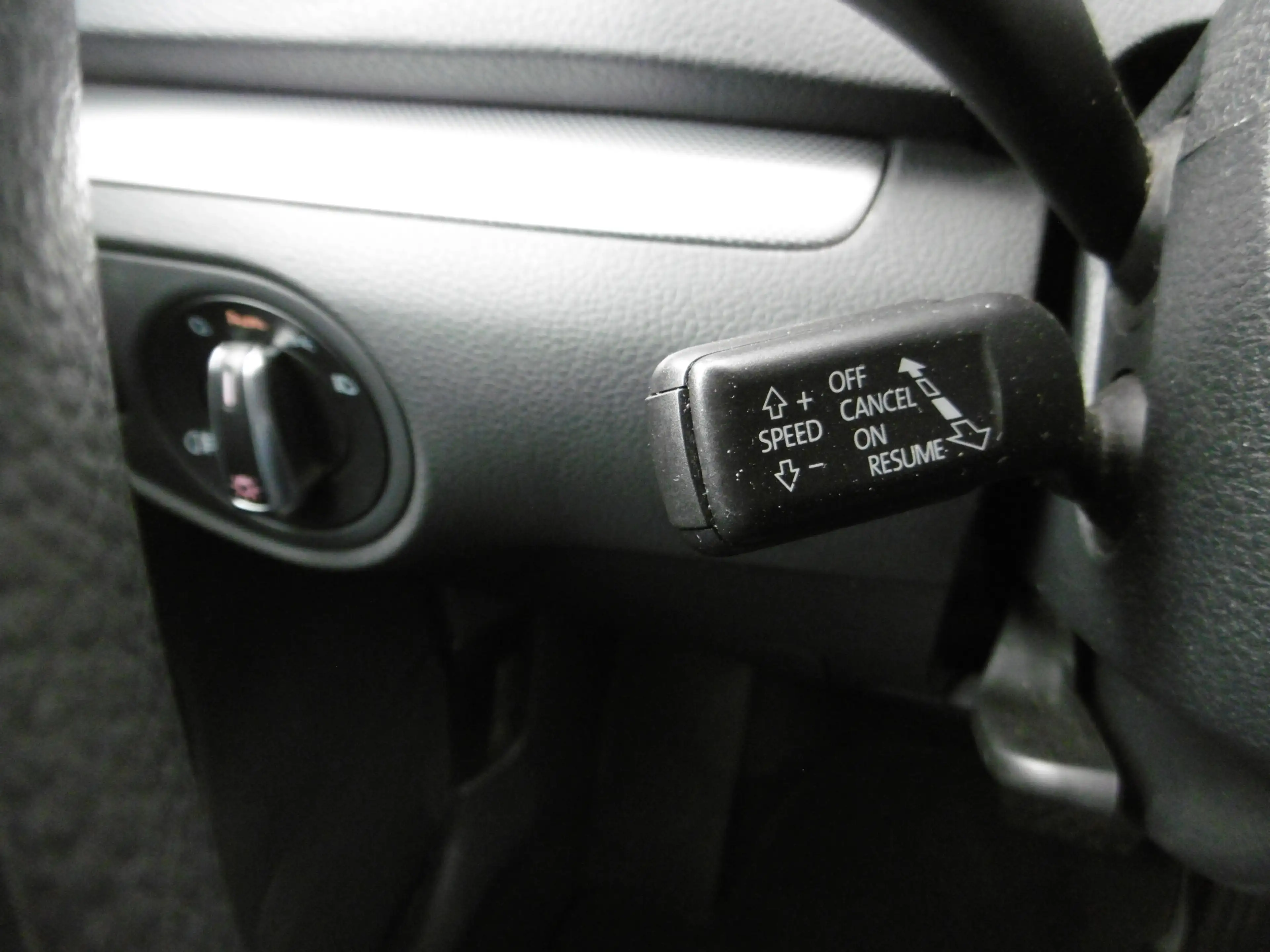 Volkswagen Sharan 1.4TSi Automatik Nav Panorama 7-Sitze PDC — photo 10