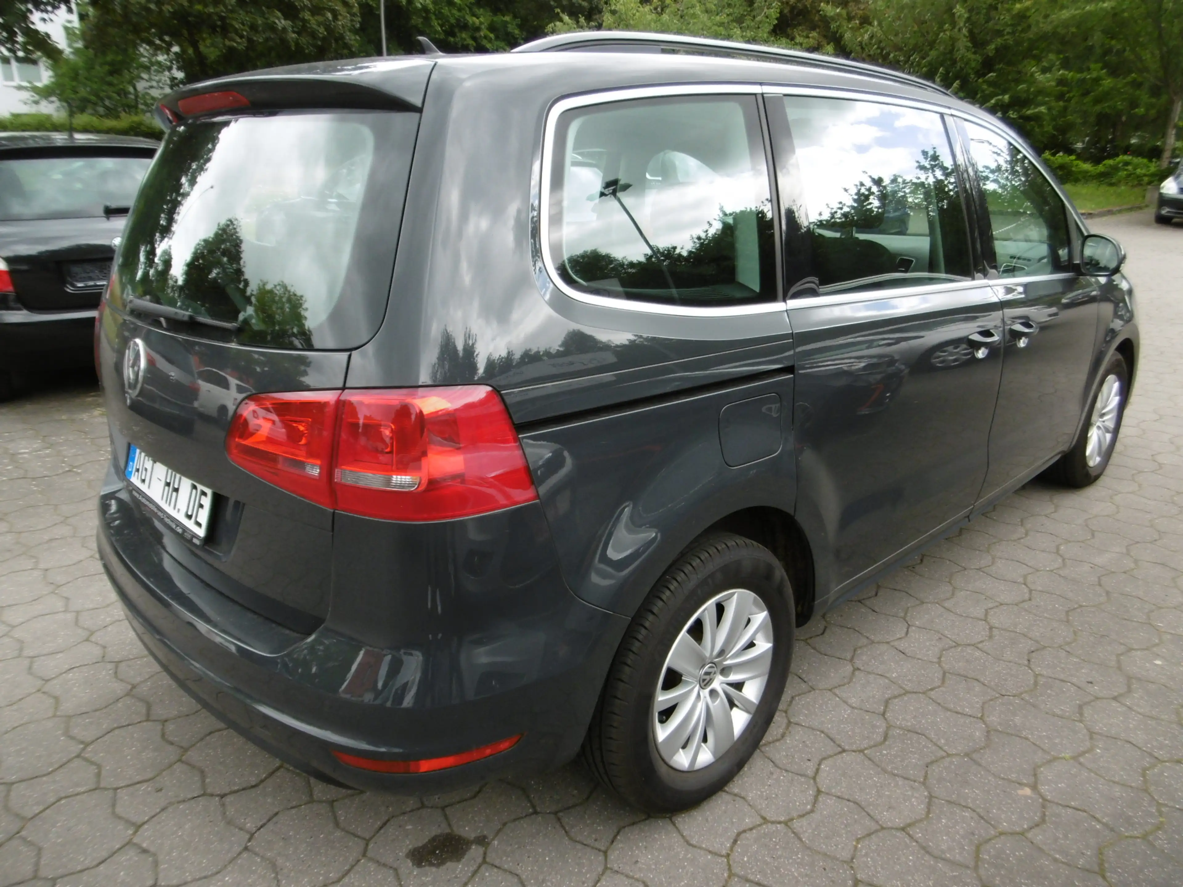 Volkswagen Sharan 1.4TSi Automatik Nav Panorama 7-Sitze PDC — photo 2