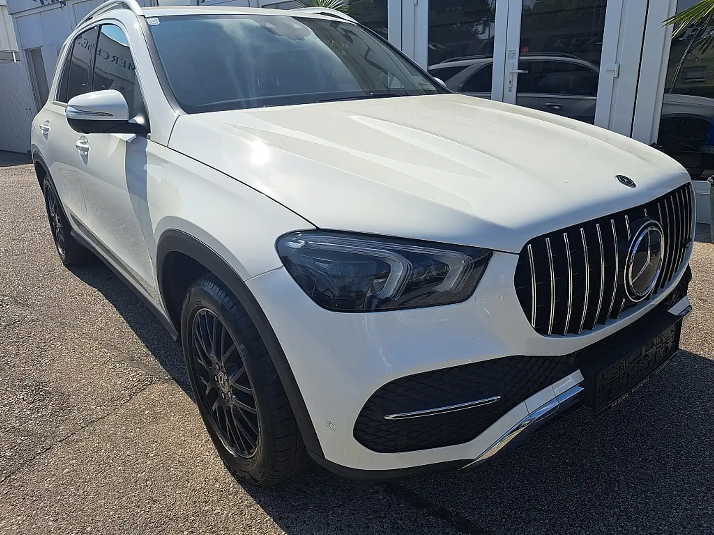 Mercedes-Benz GLE 450 4Matic Aut. Alb - 2