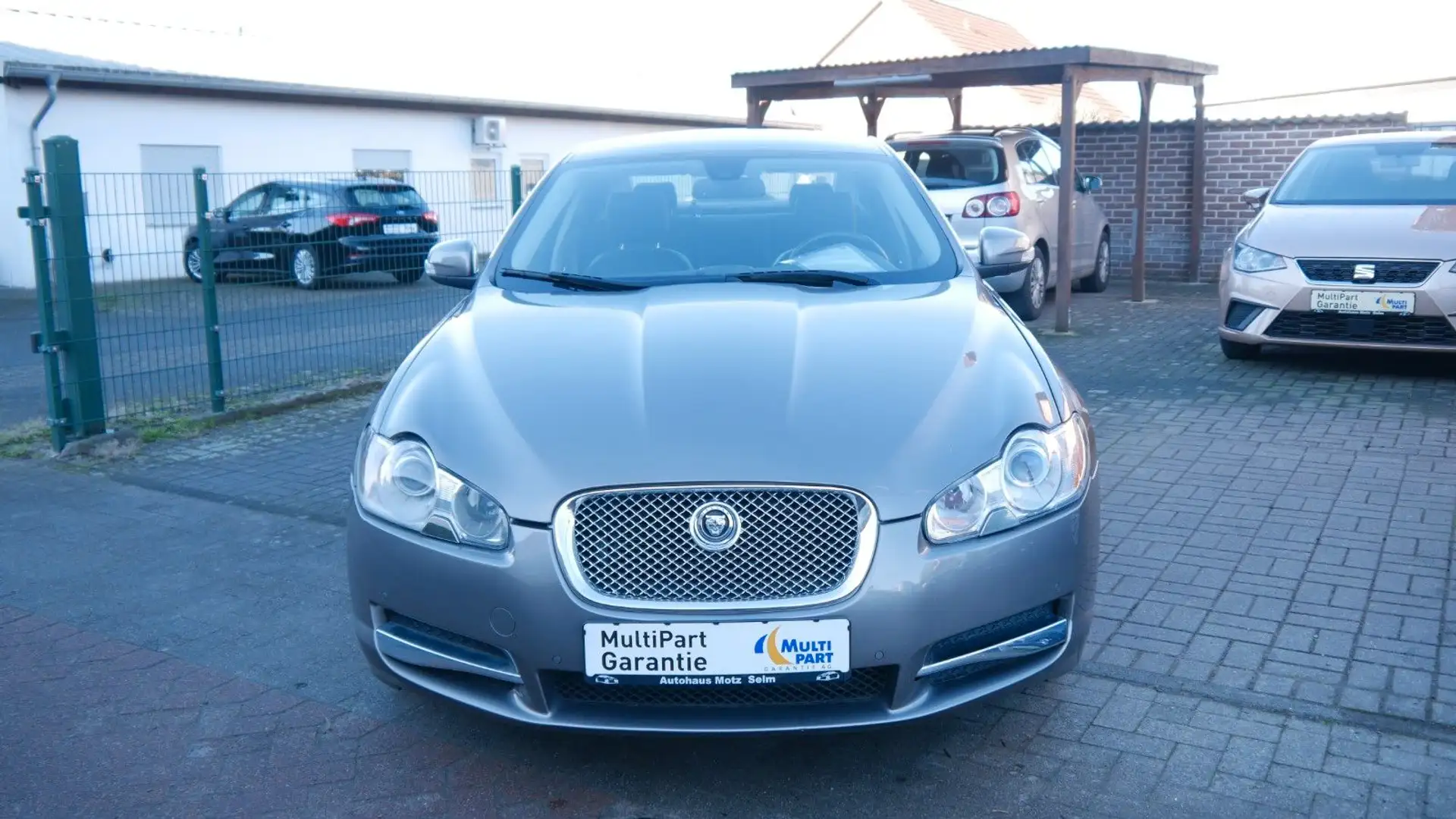 Jaguar XF 3.0 V6 Premium Luxury Grau - 2