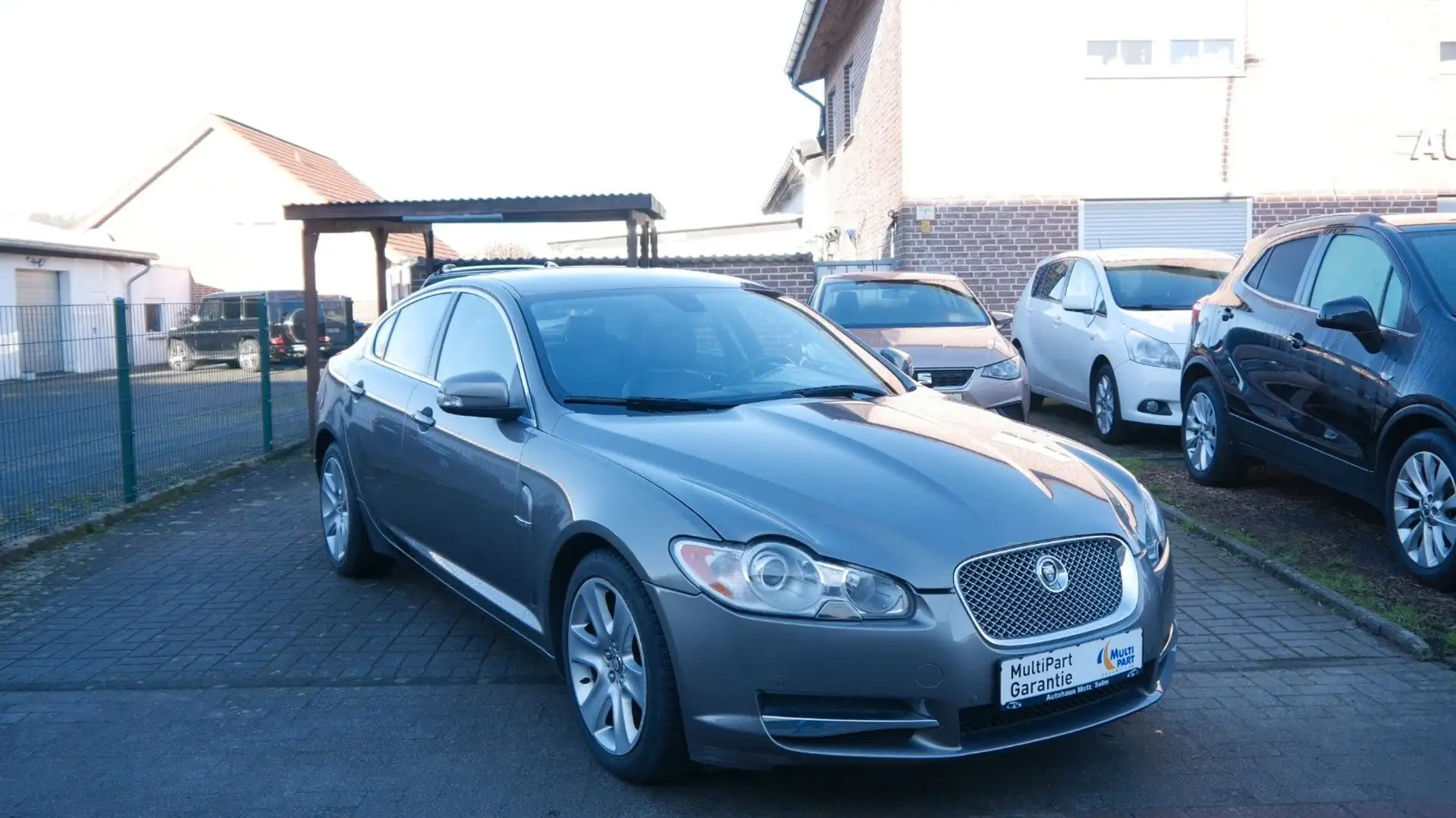 Jaguar XF 3.0 V6 Premium Luxury Grau - 1